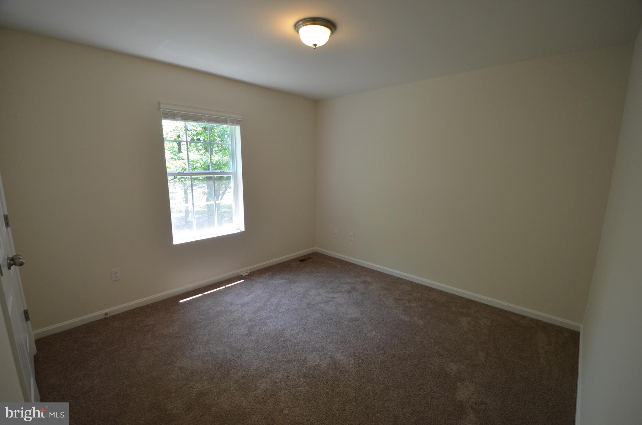 DEALE - Residential Lease