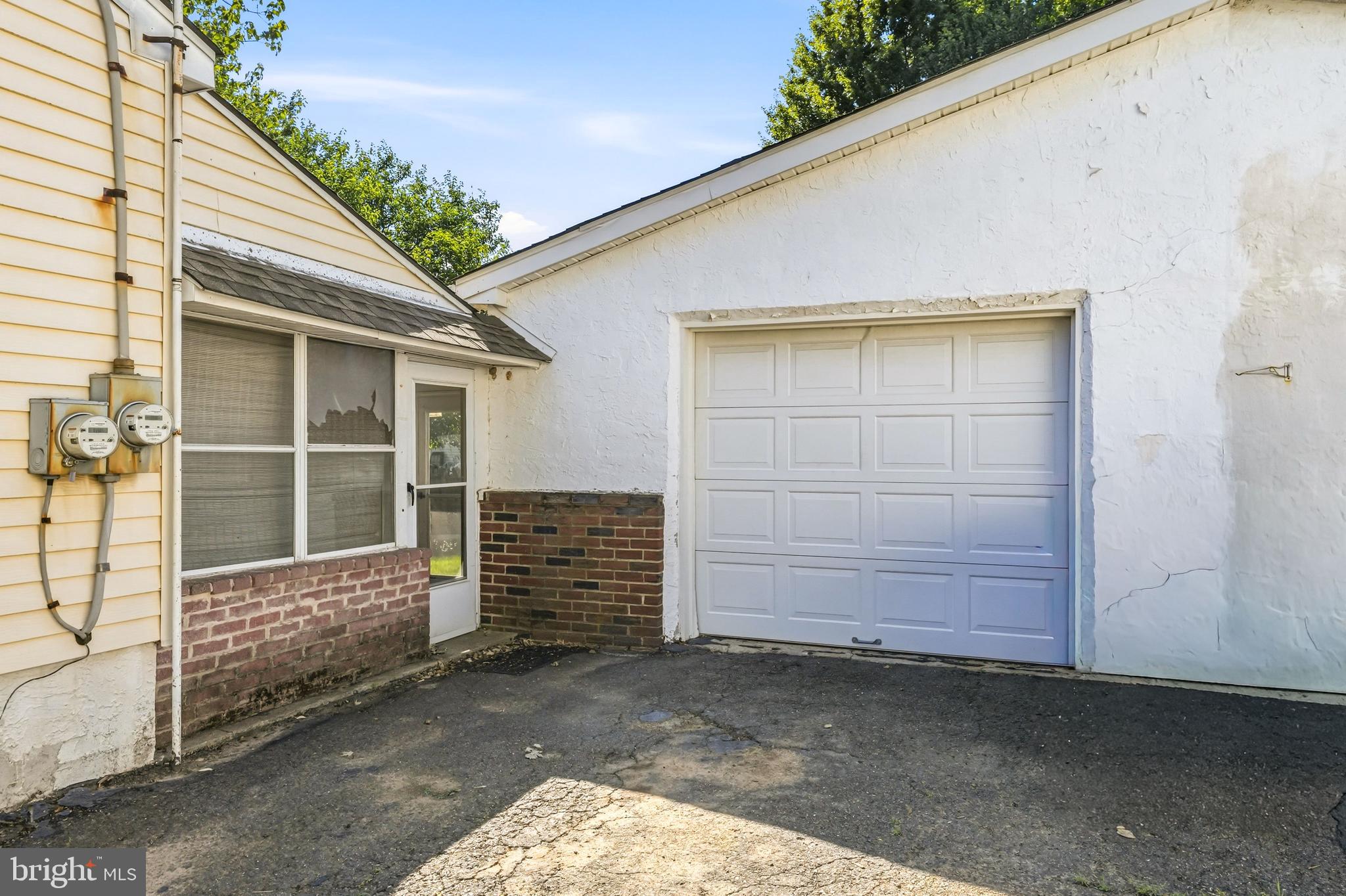 HORSHAM MEADOWS - Residential
