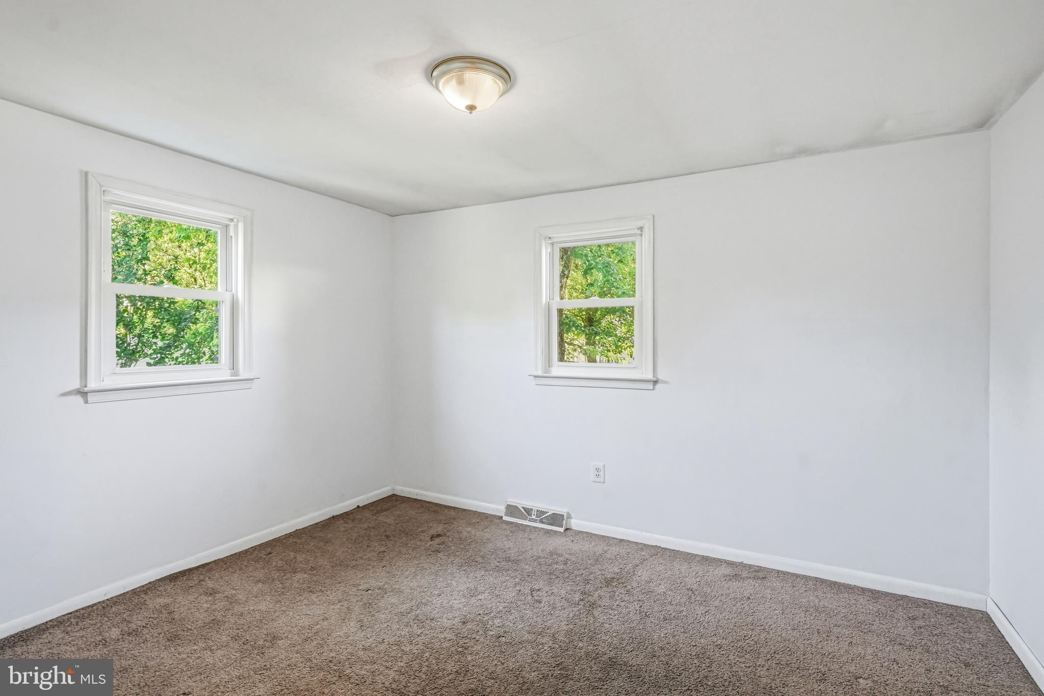 HORSHAM MEADOWS - Residential