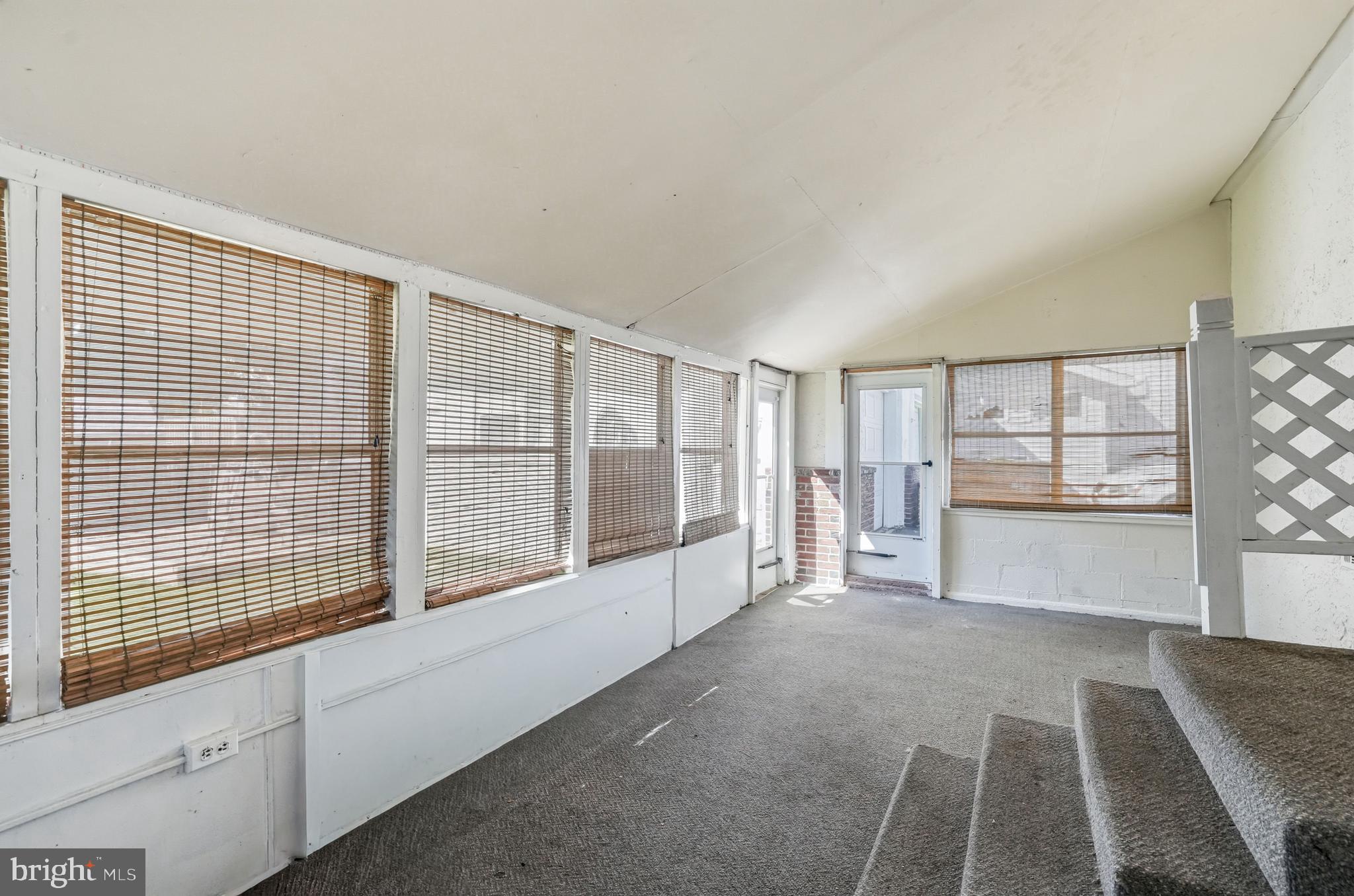 HORSHAM MEADOWS - Residential