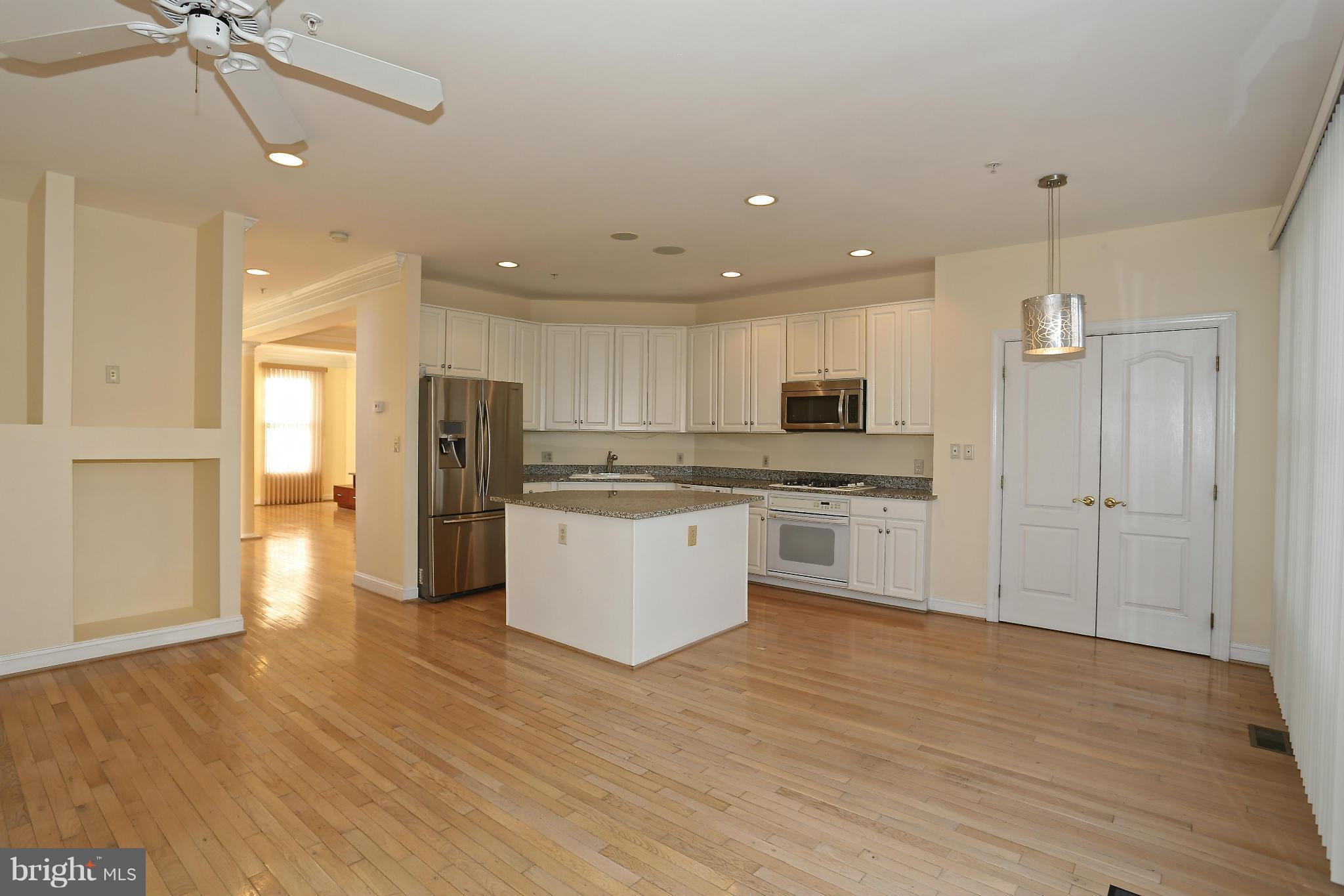 TOWER OAKS - Residential