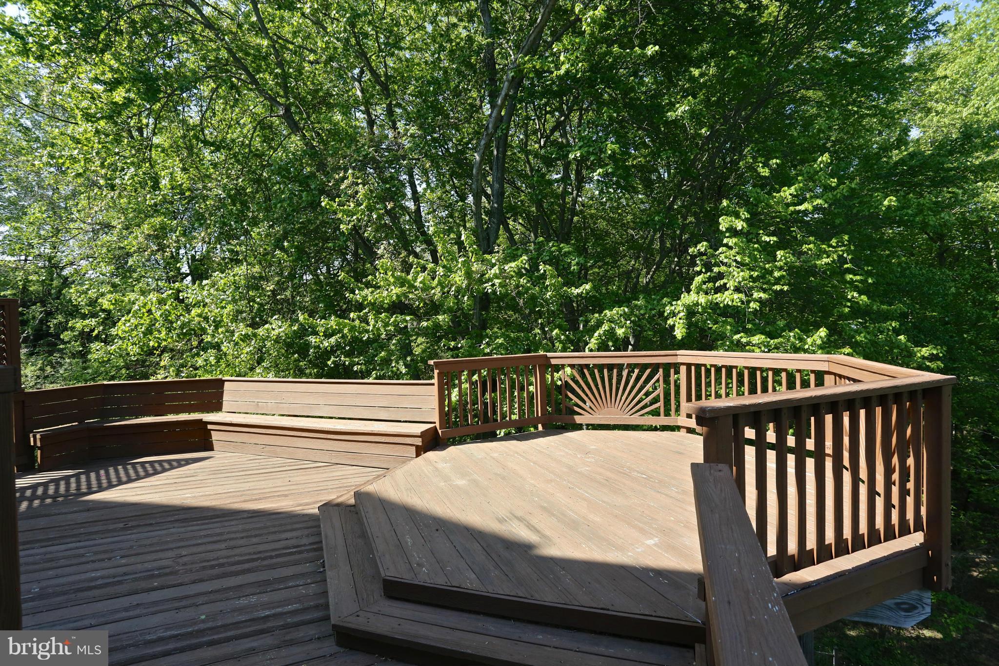TOWER OAKS - Residential