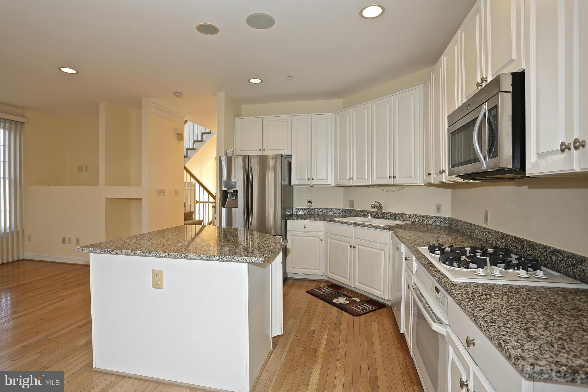 TOWER OAKS - Residential