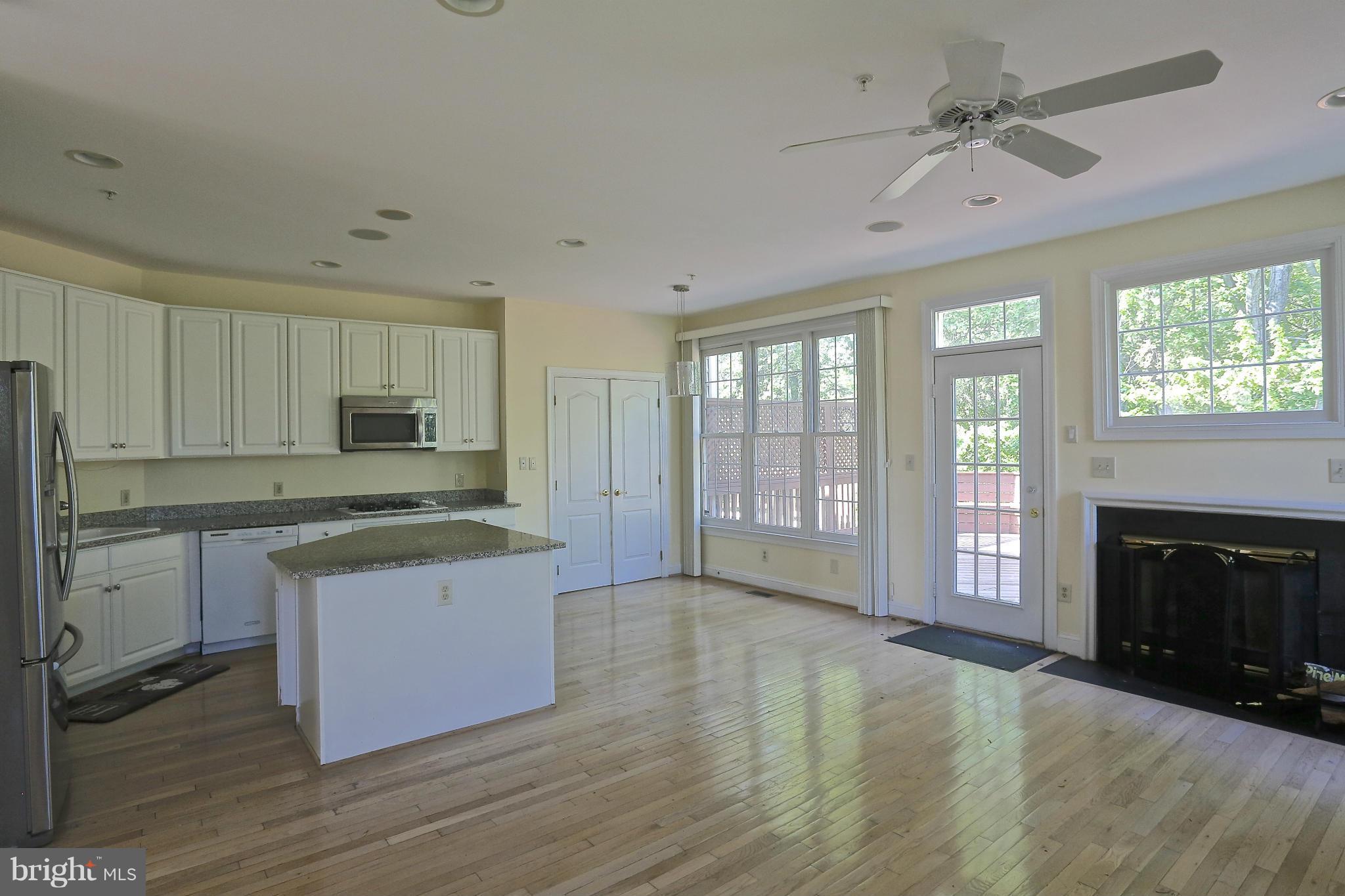 TOWER OAKS - Residential