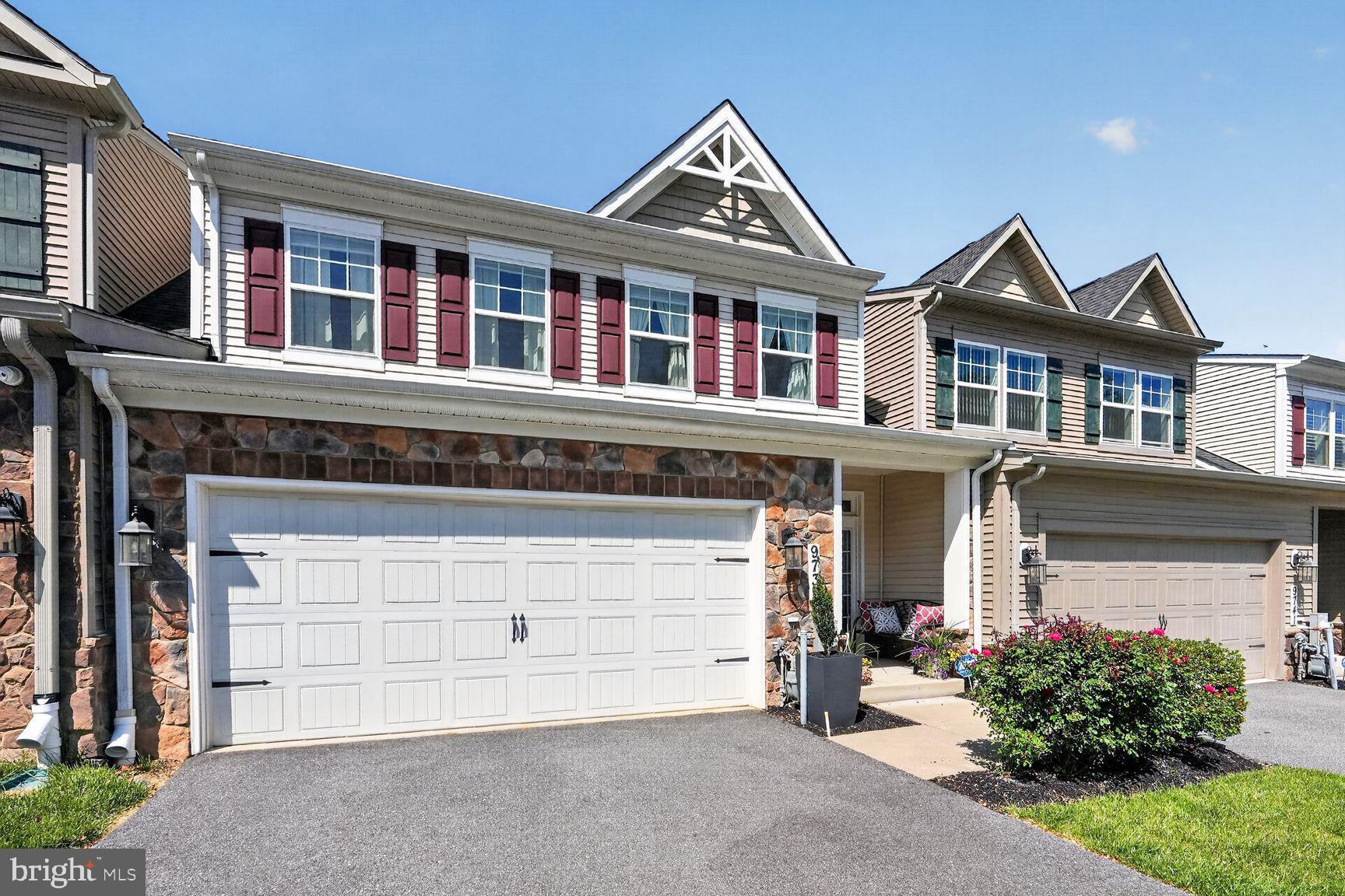 WALDEN WOODS - Residential
