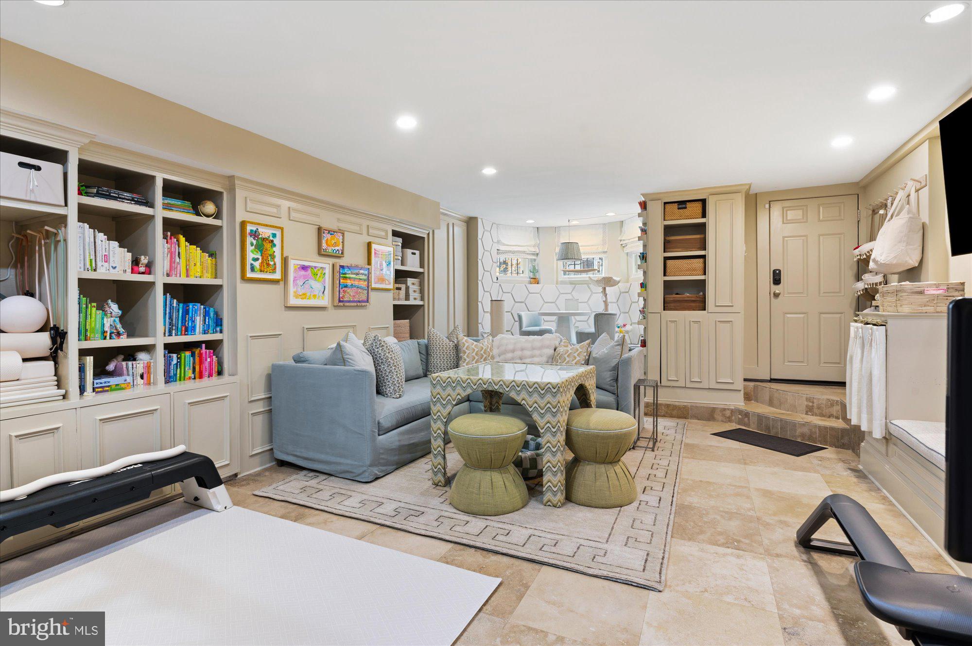 GEORGETOWN - Residential