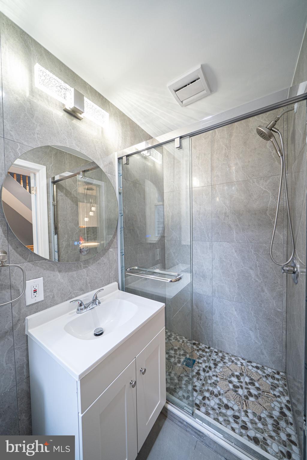 POINT BREEZE - Residential