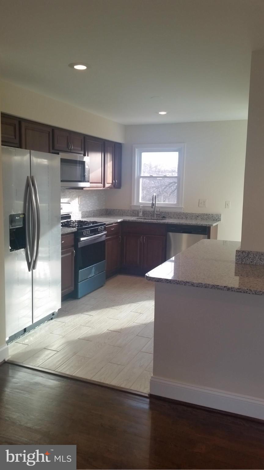 GREENVIEW MANOR - Residential