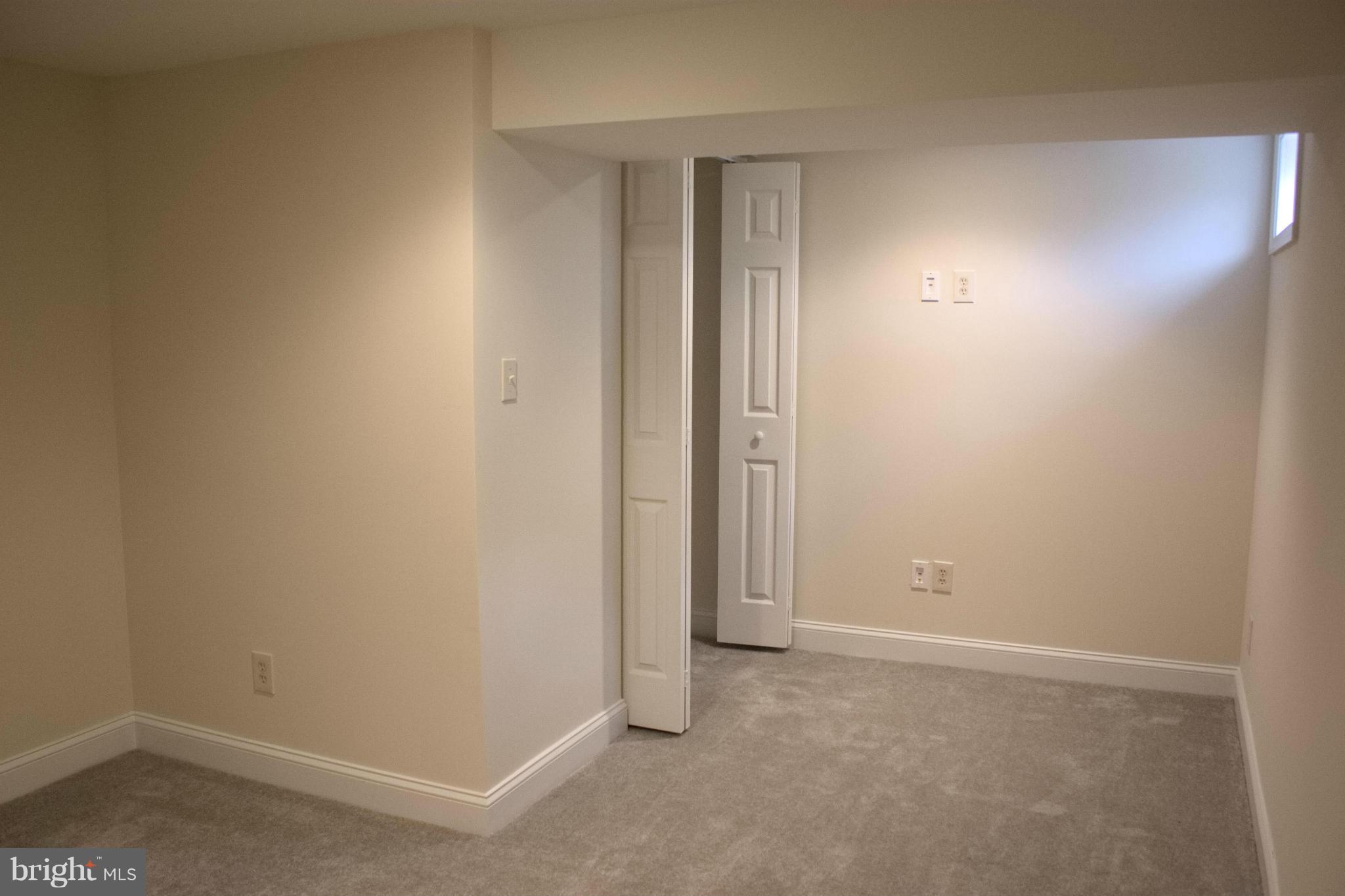 GREENVIEW MANOR - Residential