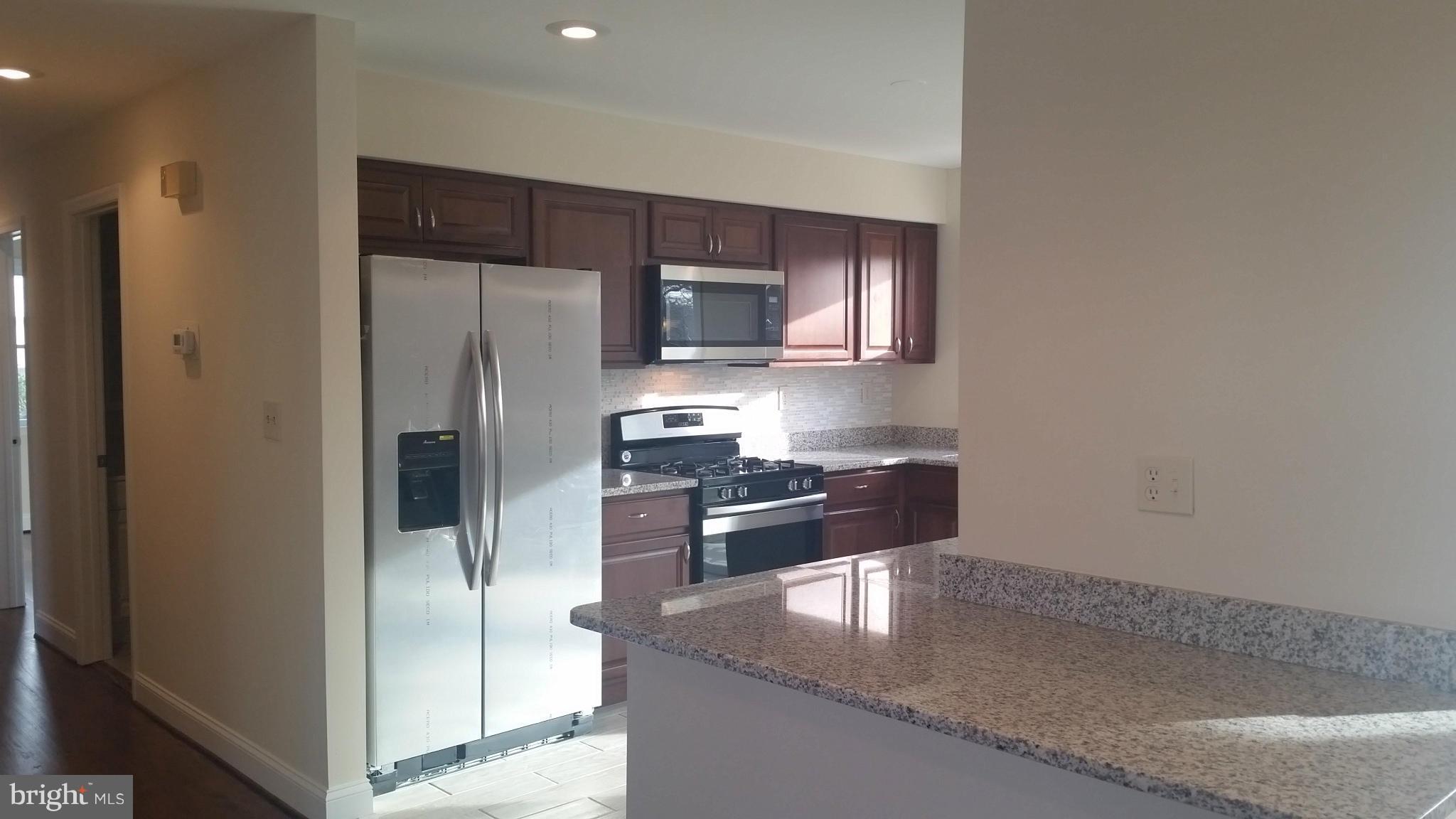 GREENVIEW MANOR - Residential