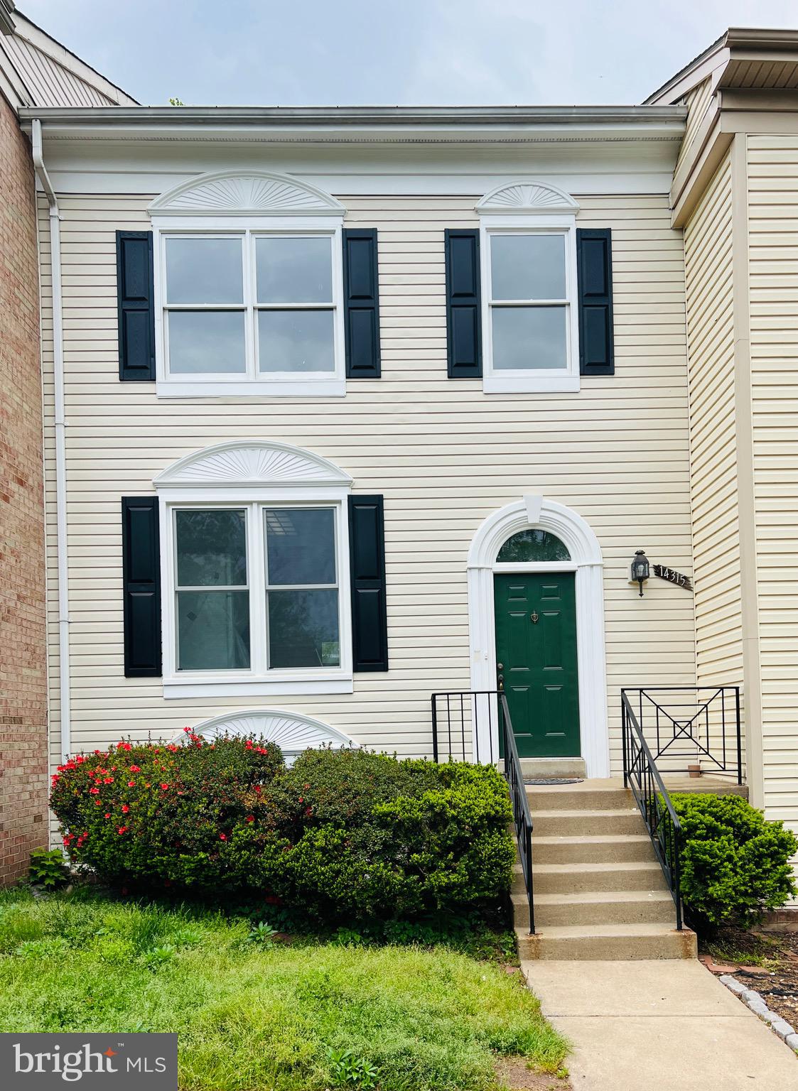 SULLY STATION - Residential Lease