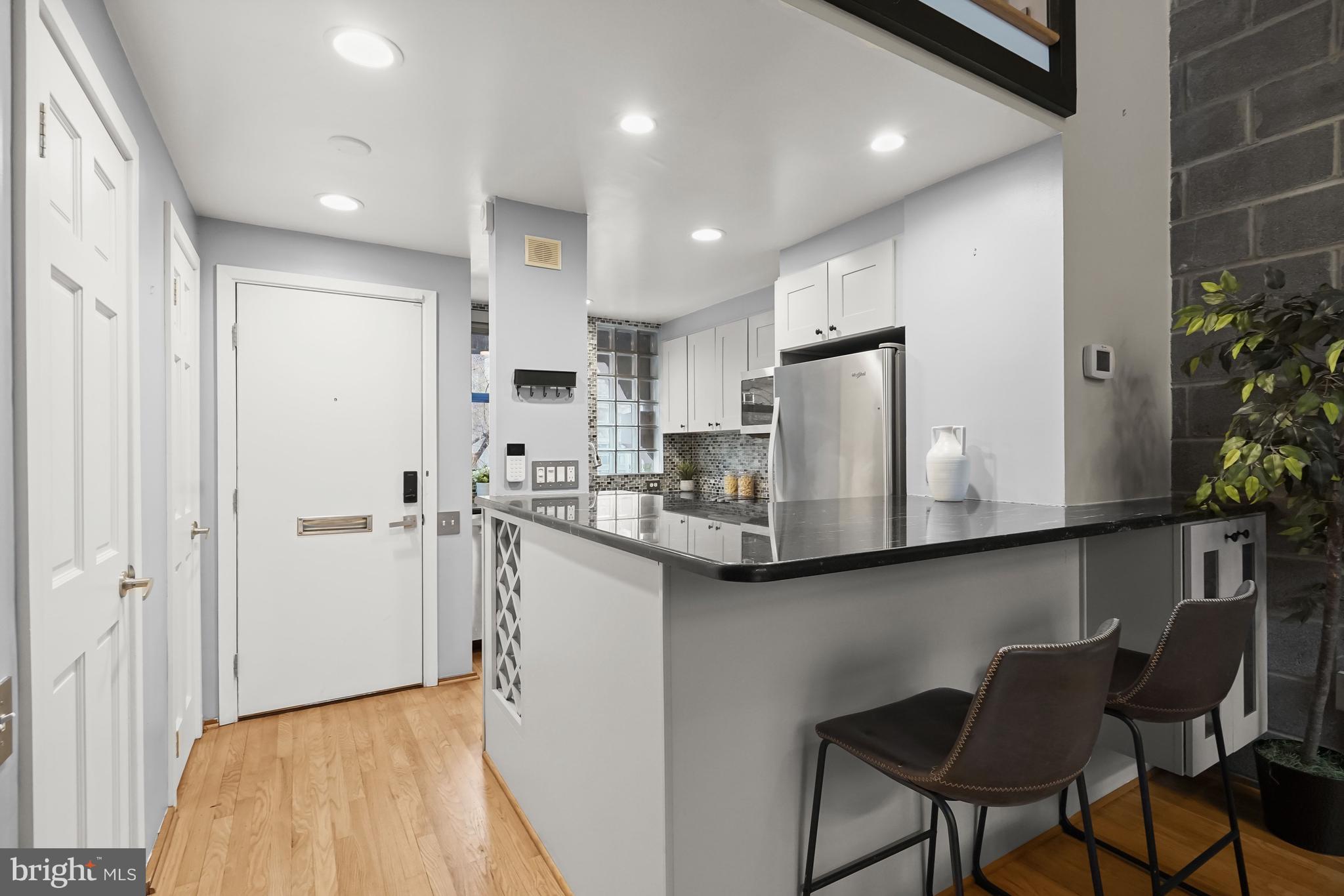 LOGAN CIRCLE - Residential