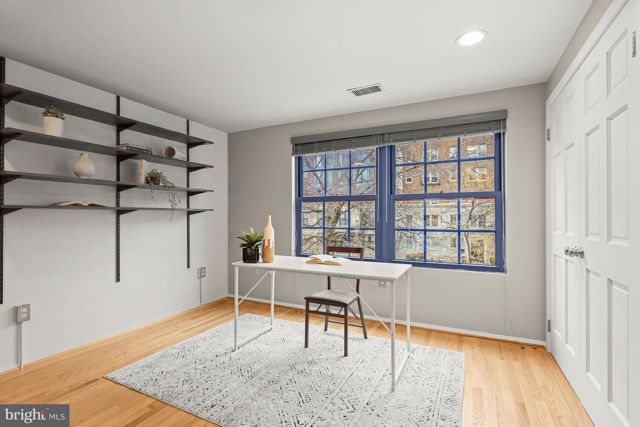 LOGAN CIRCLE - Residential