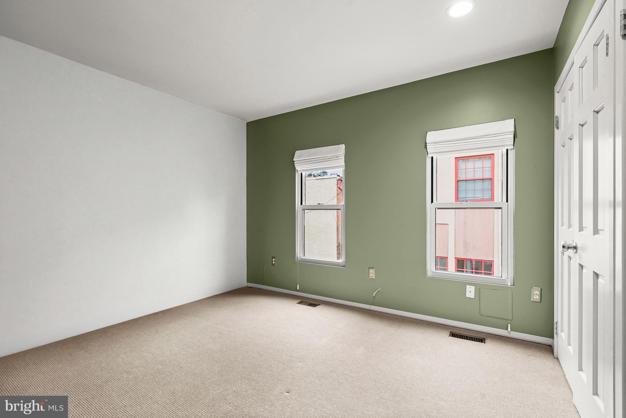 LOGAN CIRCLE - Residential