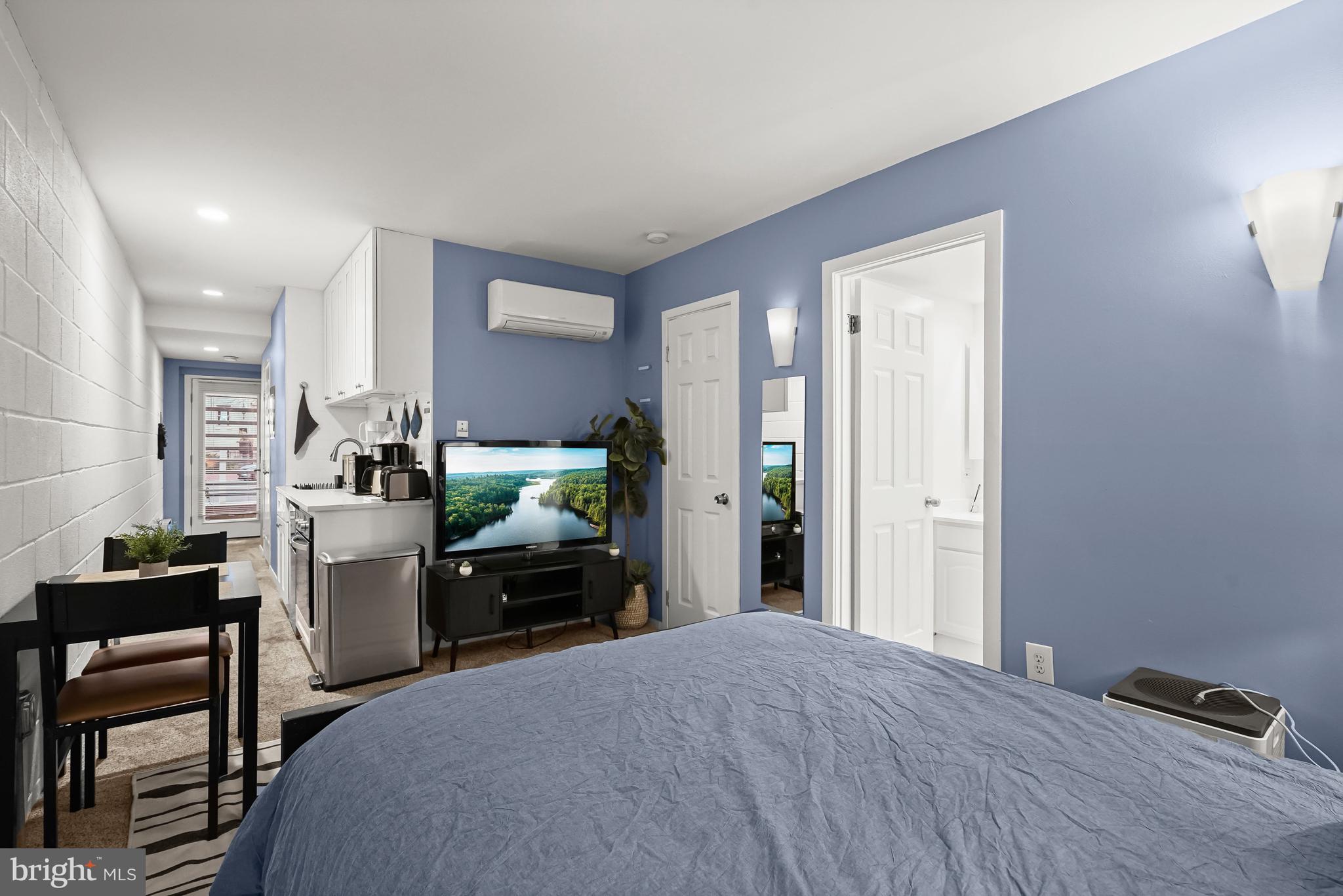 LOGAN CIRCLE - Residential