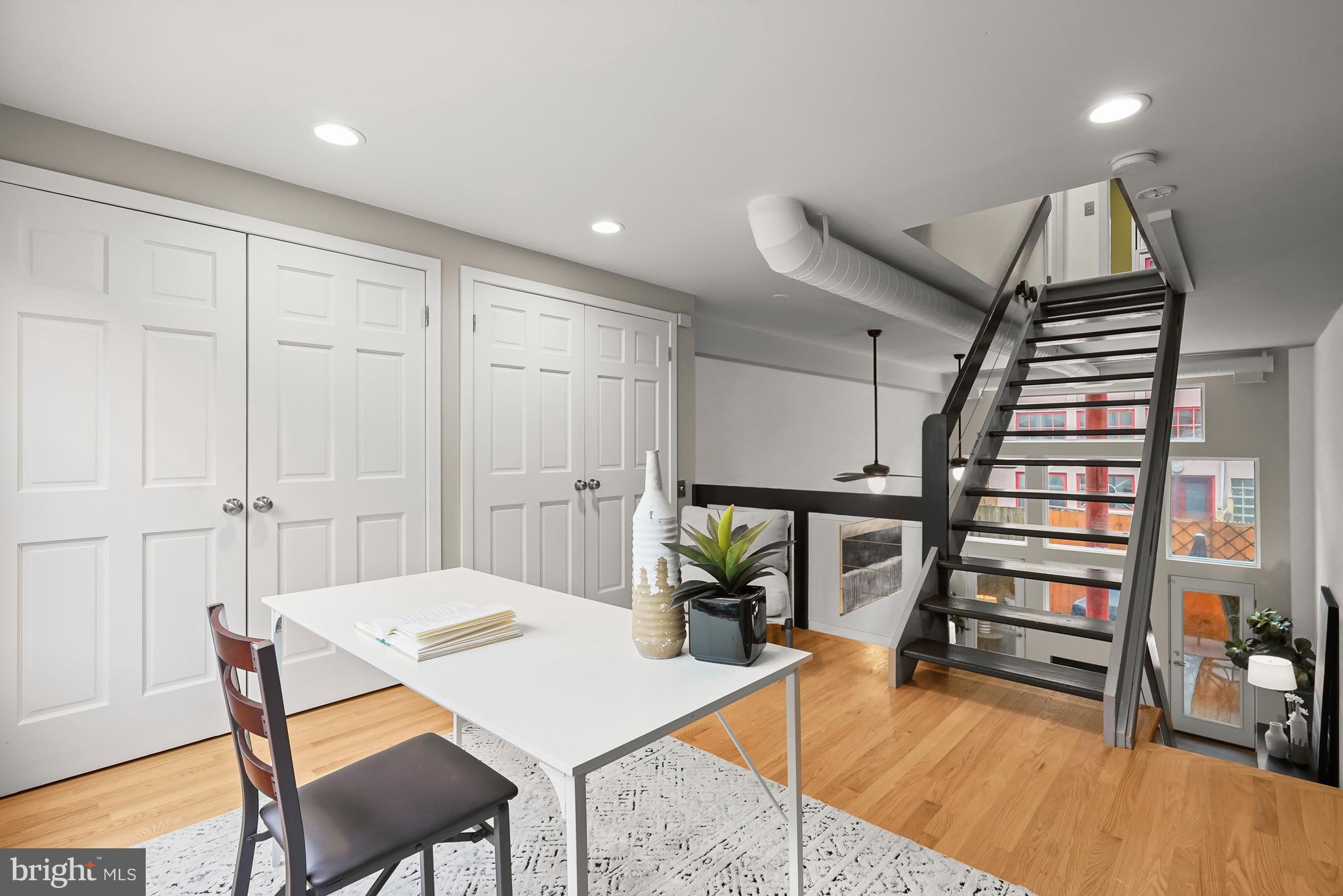 LOGAN CIRCLE - Residential