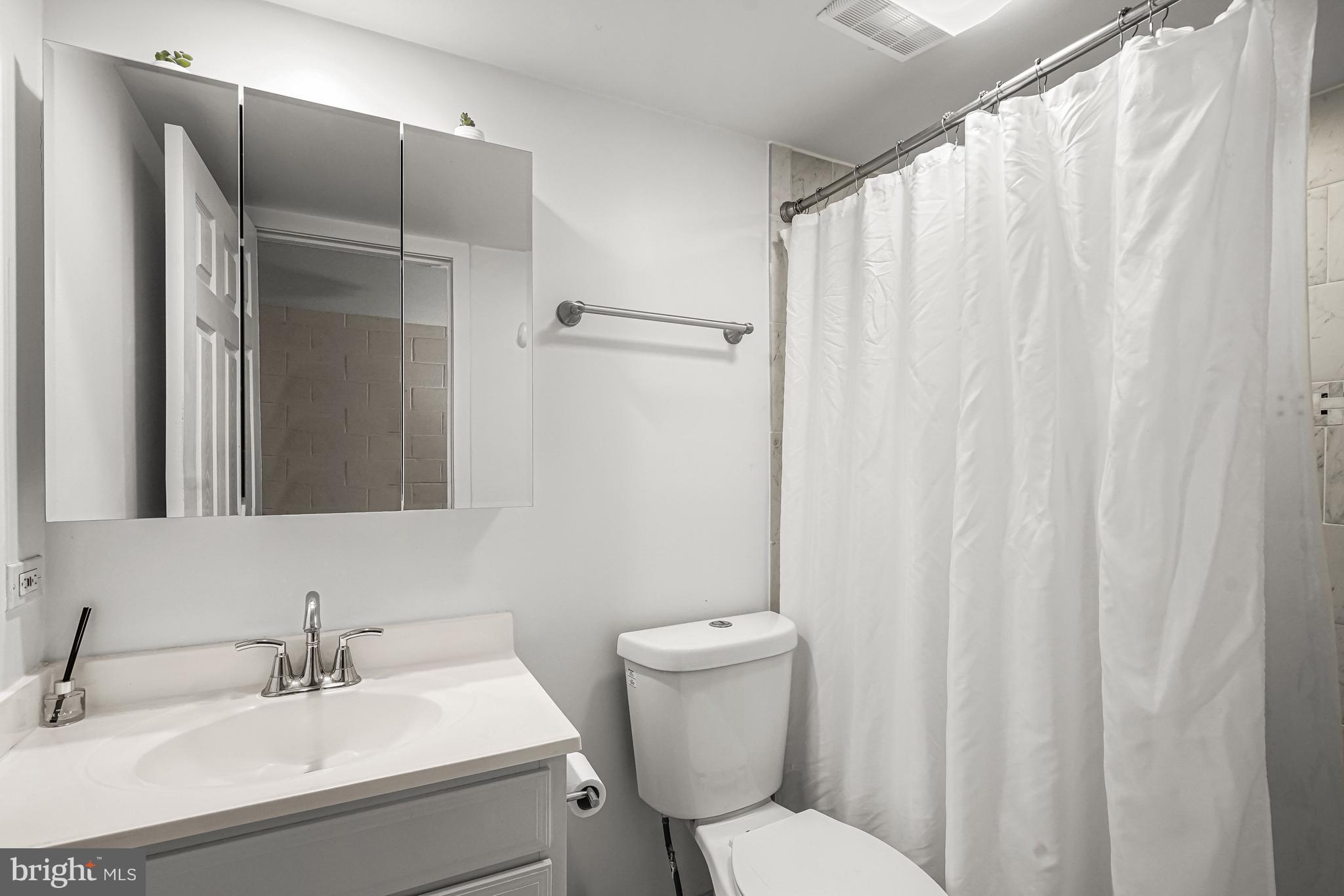 LOGAN CIRCLE - Residential