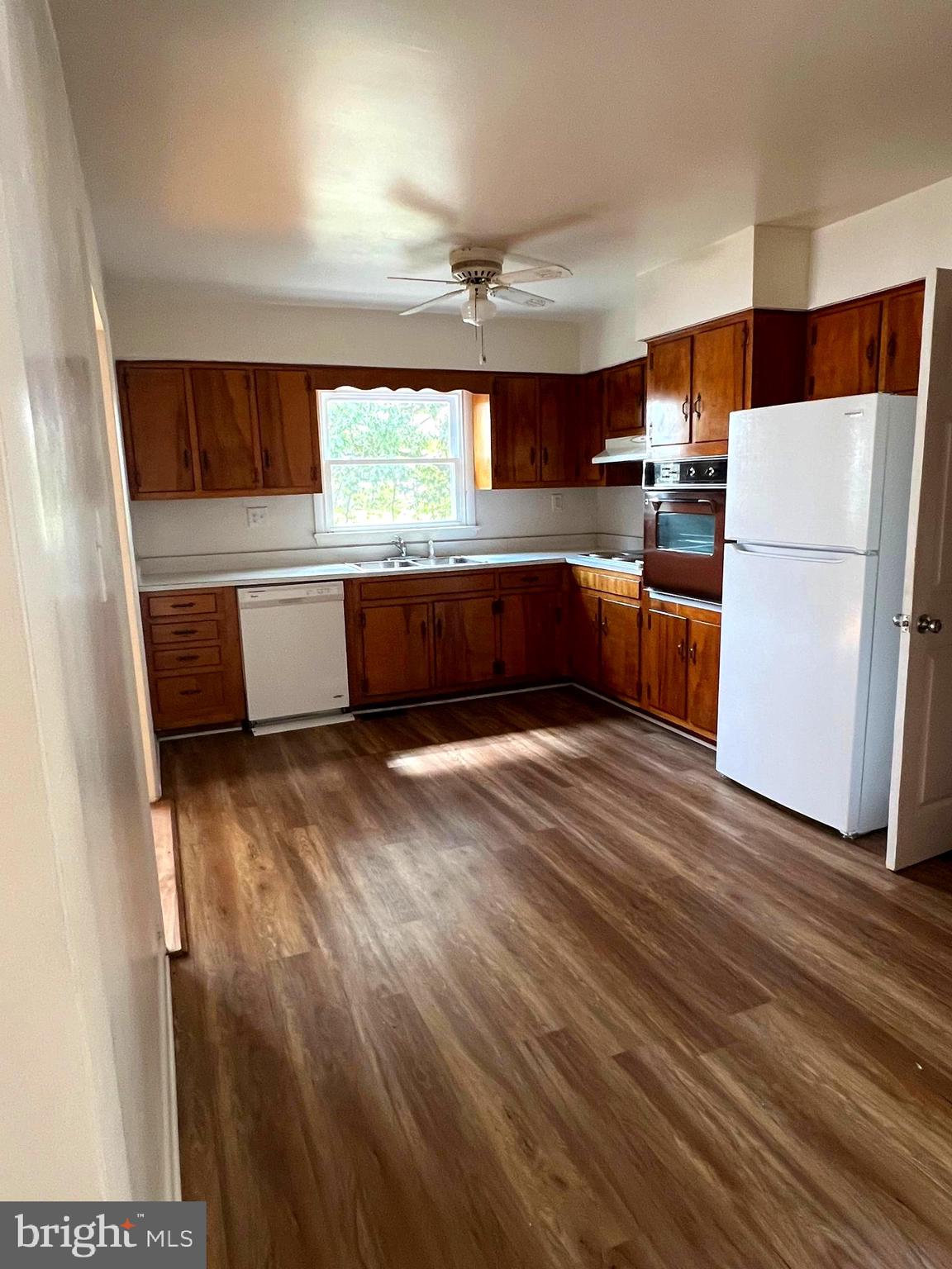 MONROE BAY - Residential Lease