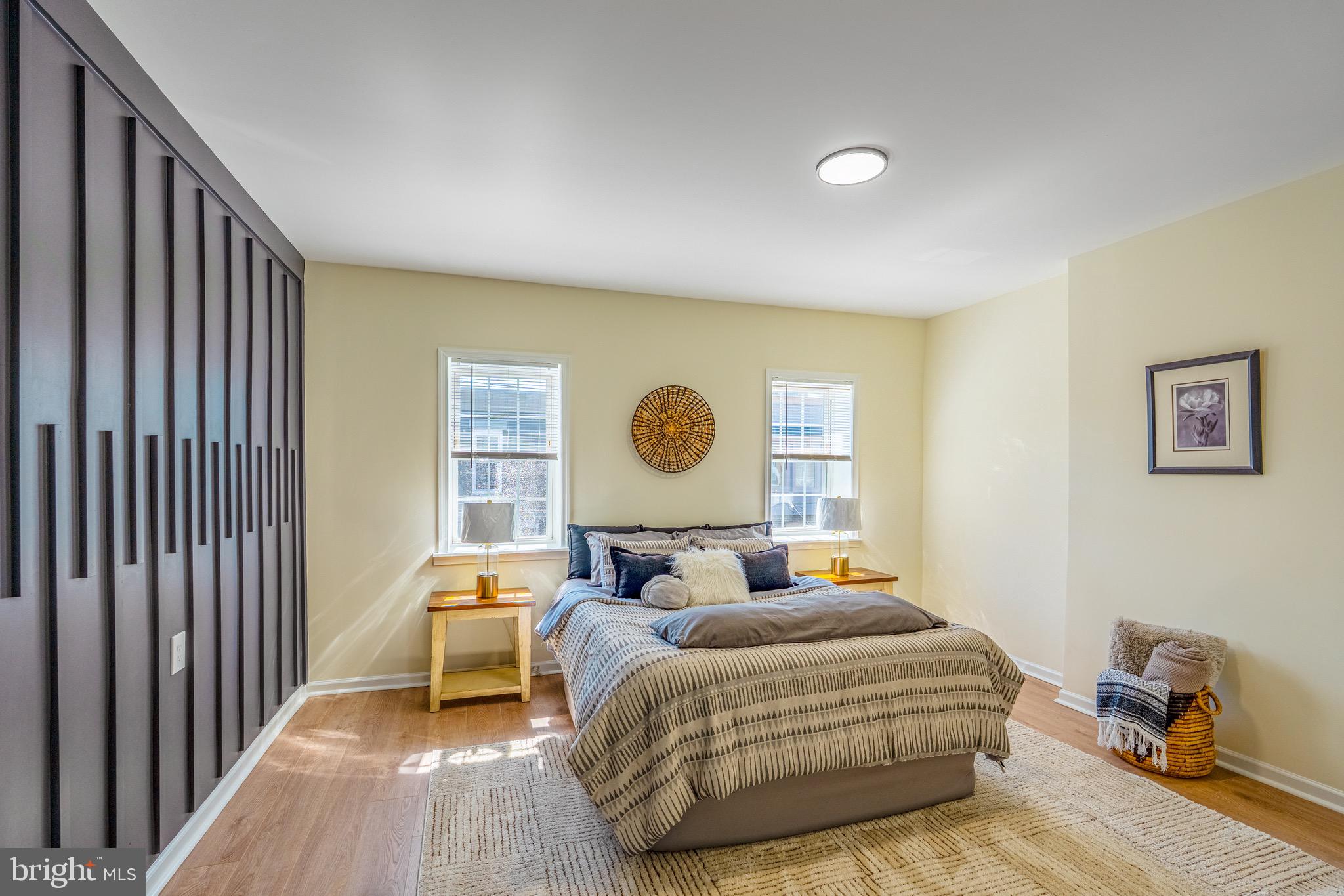 POINT BREEZE - Residential