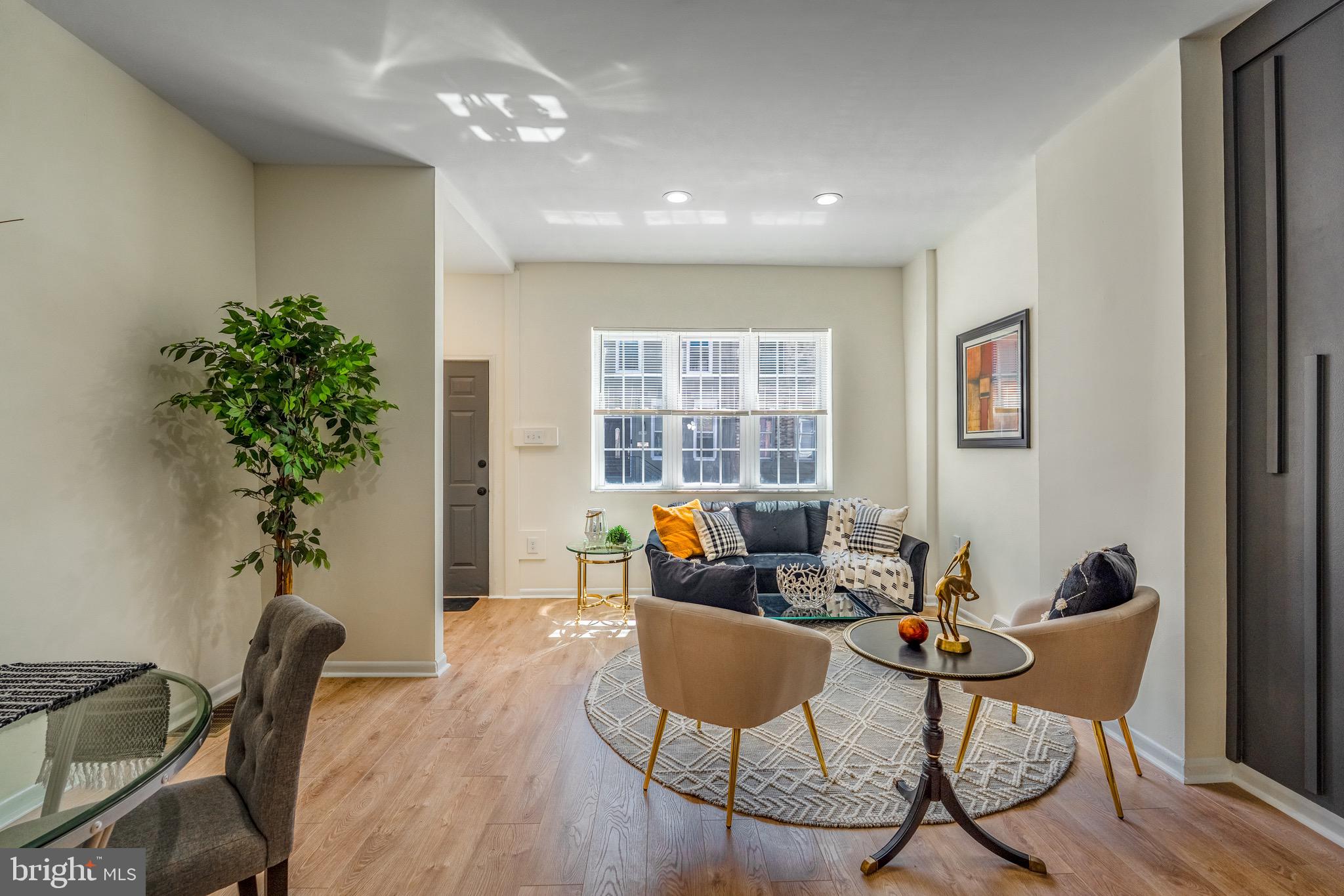 POINT BREEZE - Residential