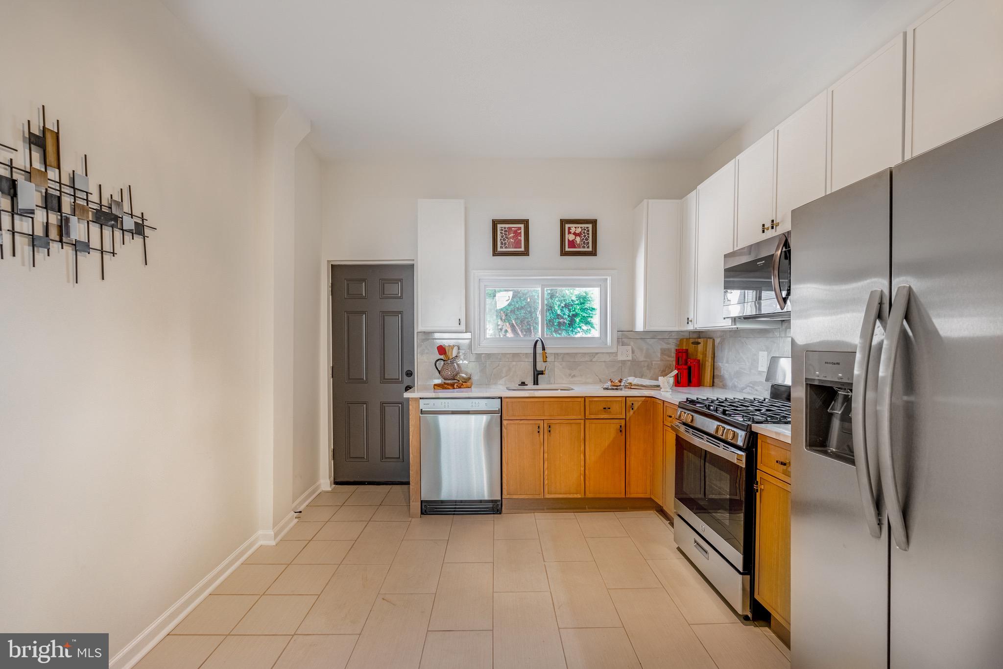 POINT BREEZE - Residential