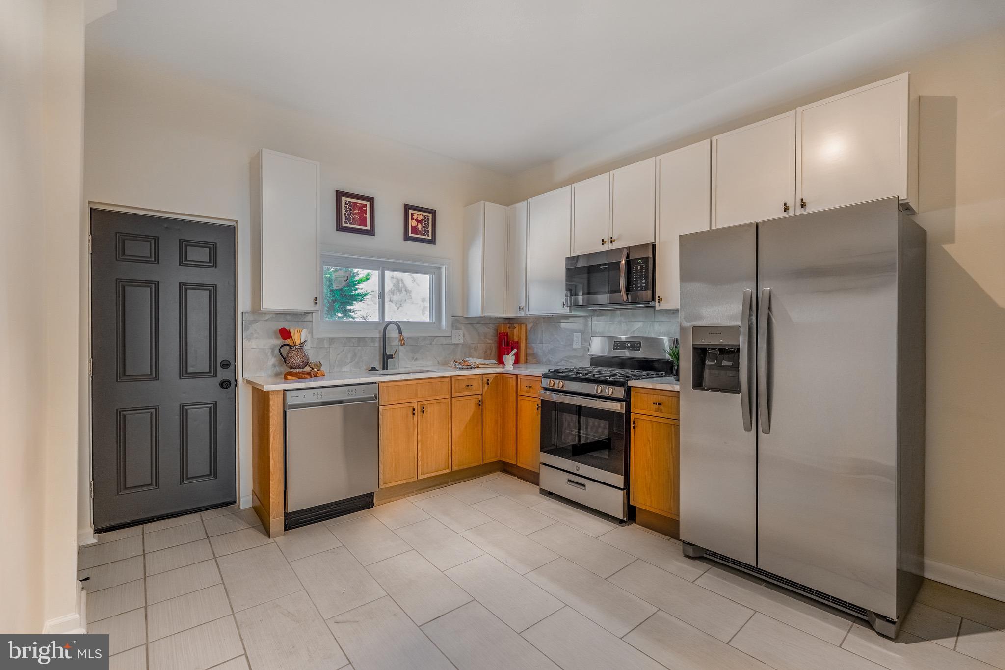 POINT BREEZE - Residential