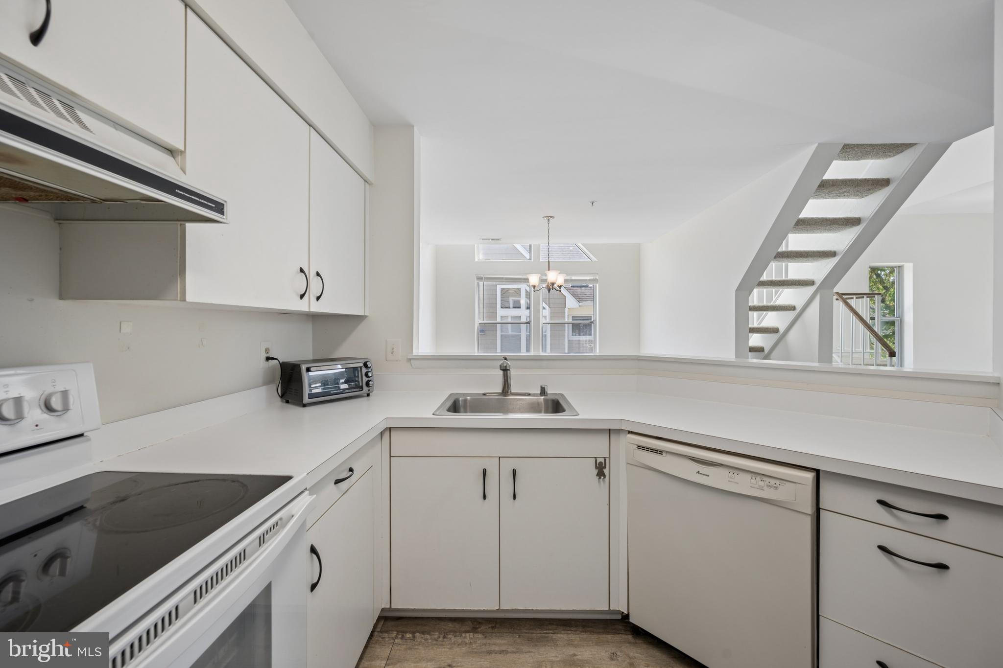 WOODLAND VILLAGE - Residential