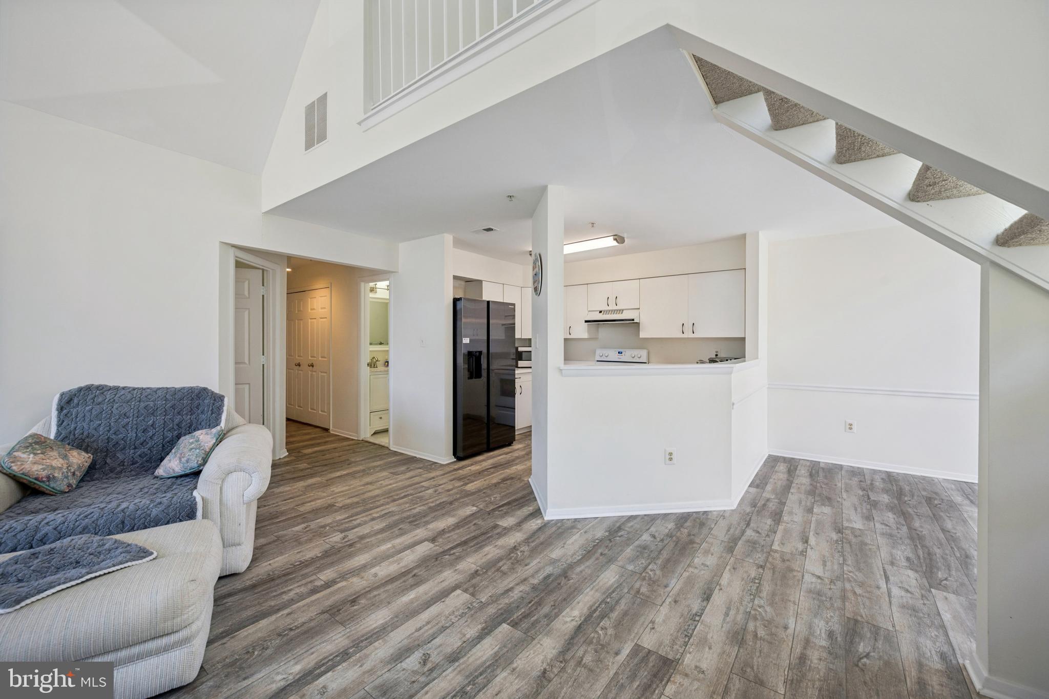 WOODLAND VILLAGE - Residential
