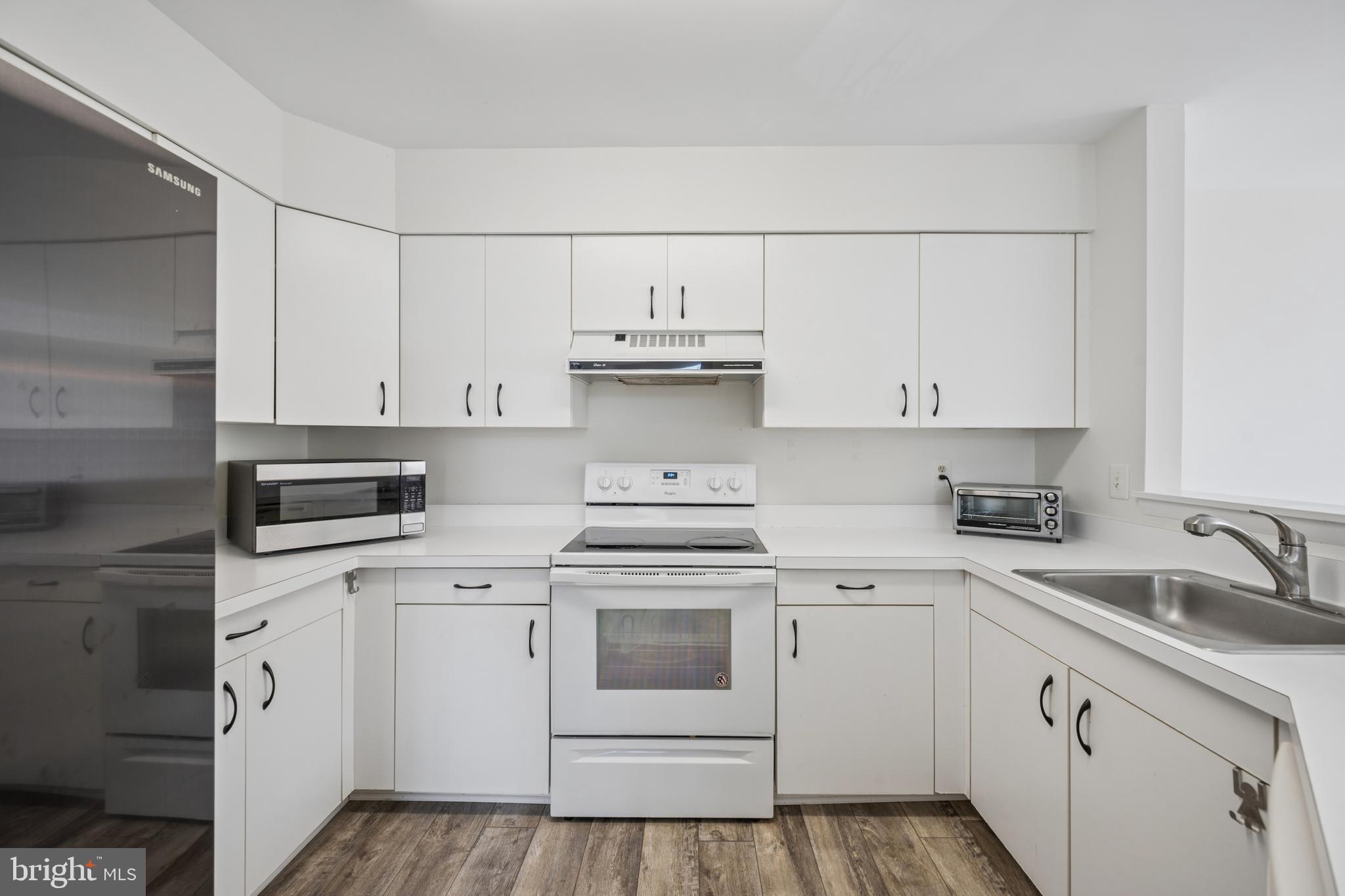WOODLAND VILLAGE - Residential