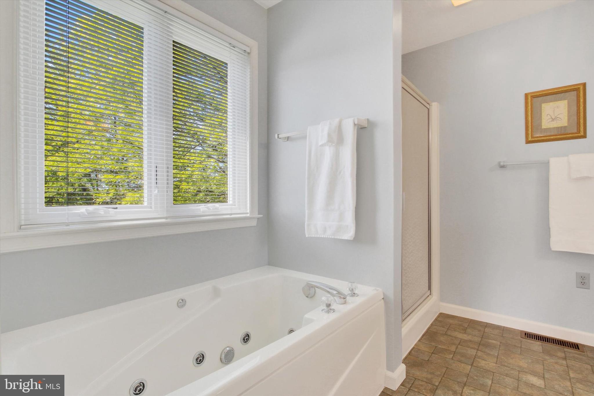 HUNTERS CROSSING - Residential