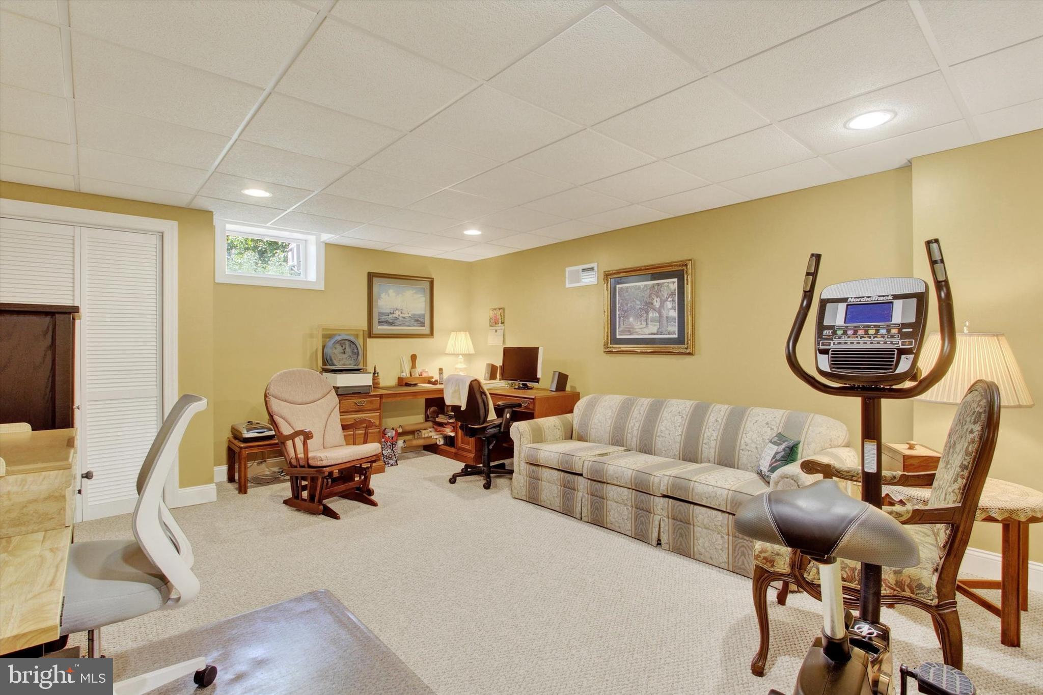 HUNTERS CROSSING - Residential