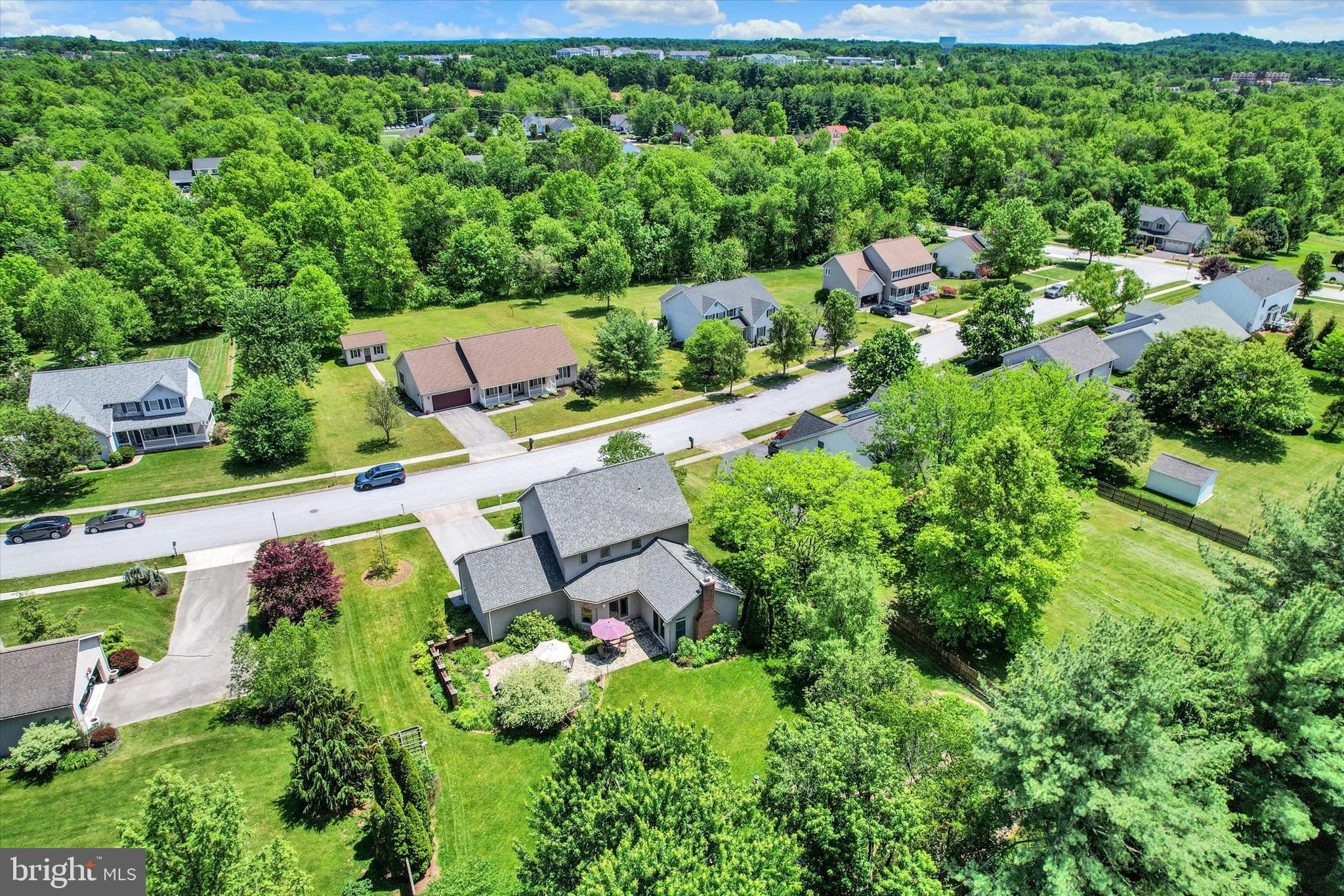HUNTERS CROSSING - Residential
