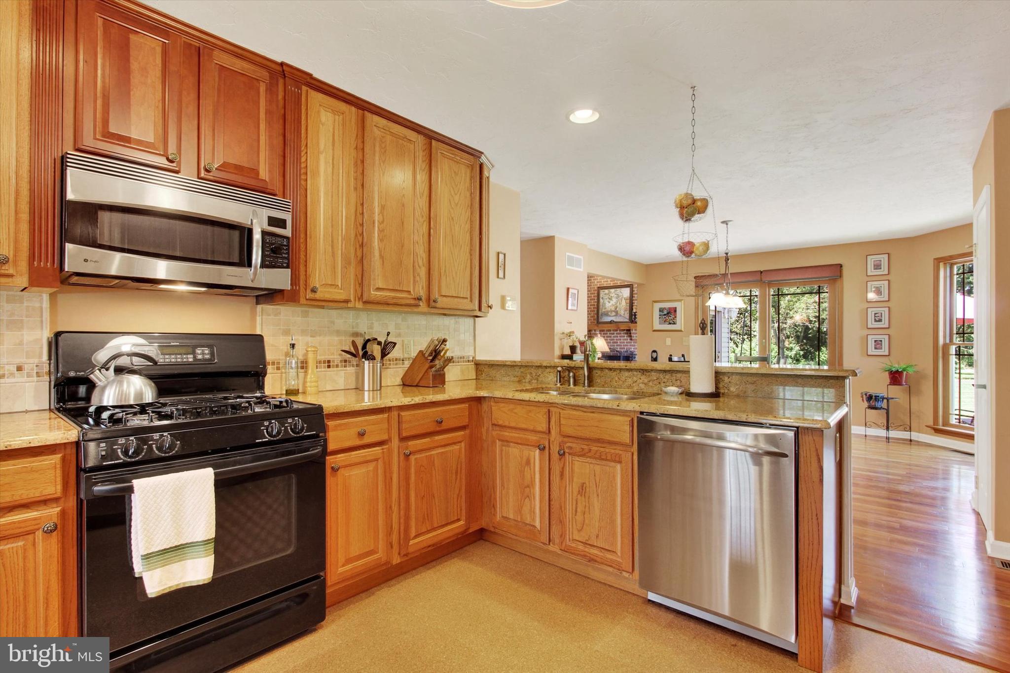 HUNTERS CROSSING - Residential