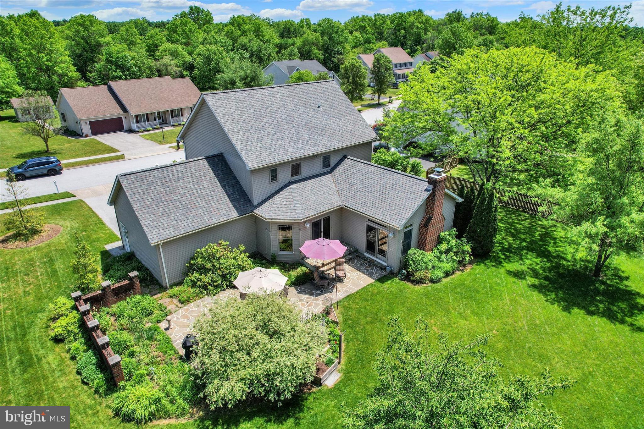 HUNTERS CROSSING - Residential