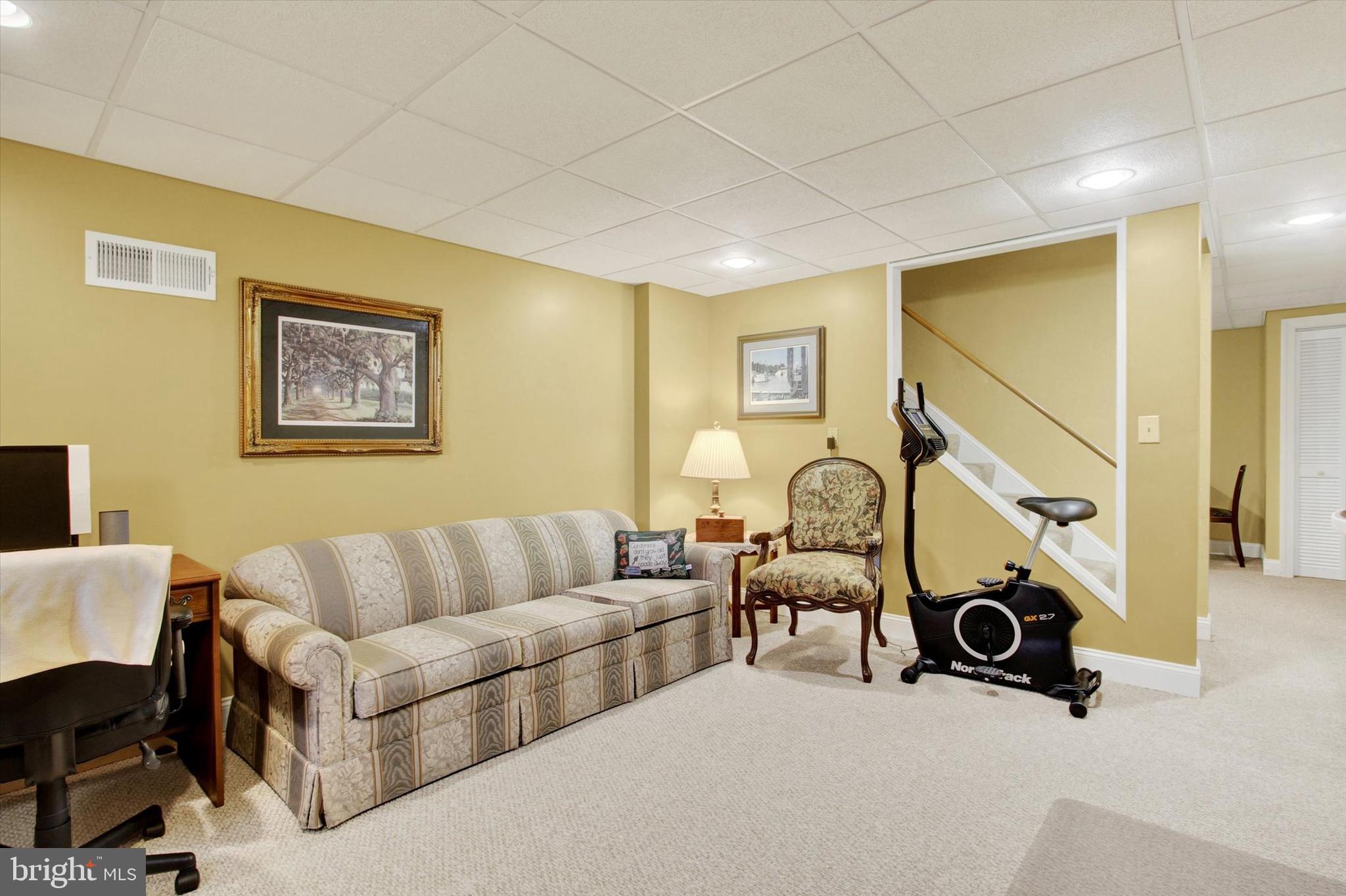 HUNTERS CROSSING - Residential