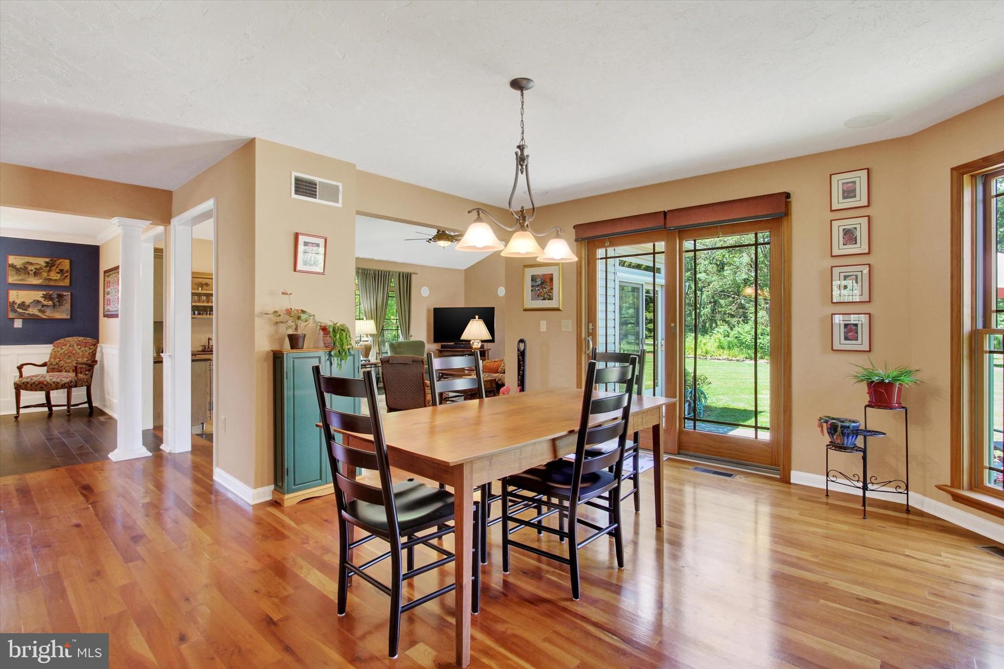 HUNTERS CROSSING - Residential
