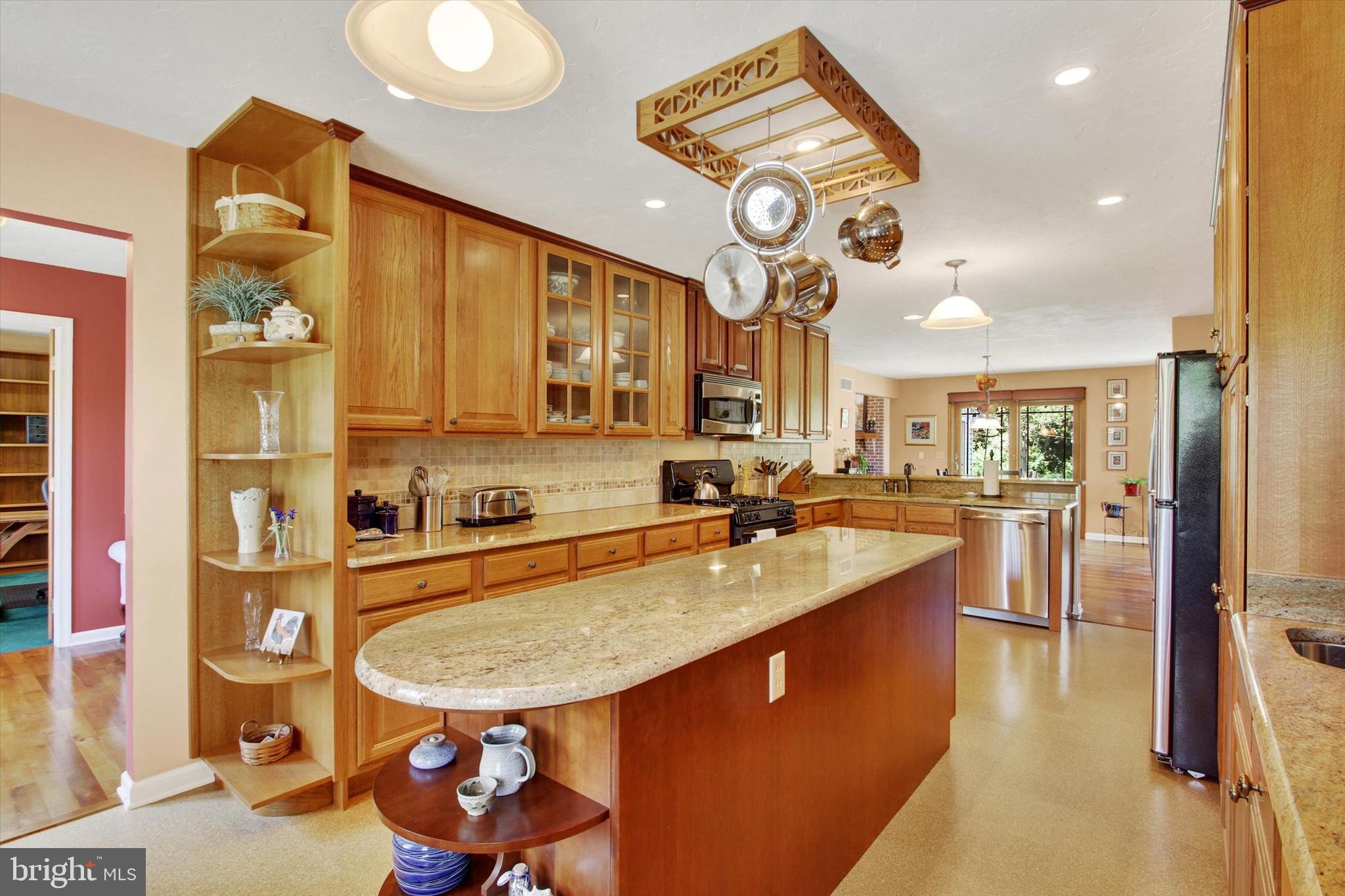 HUNTERS CROSSING - Residential