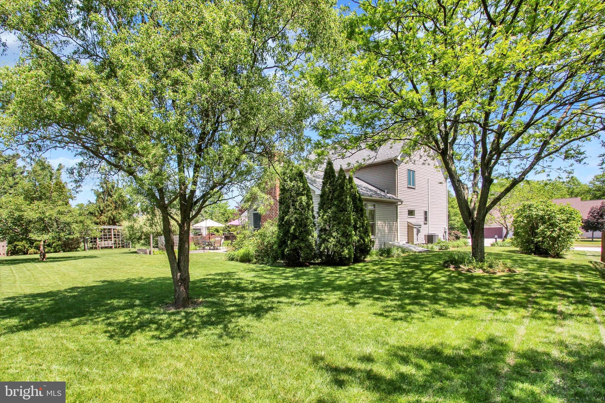 HUNTERS CROSSING - Residential