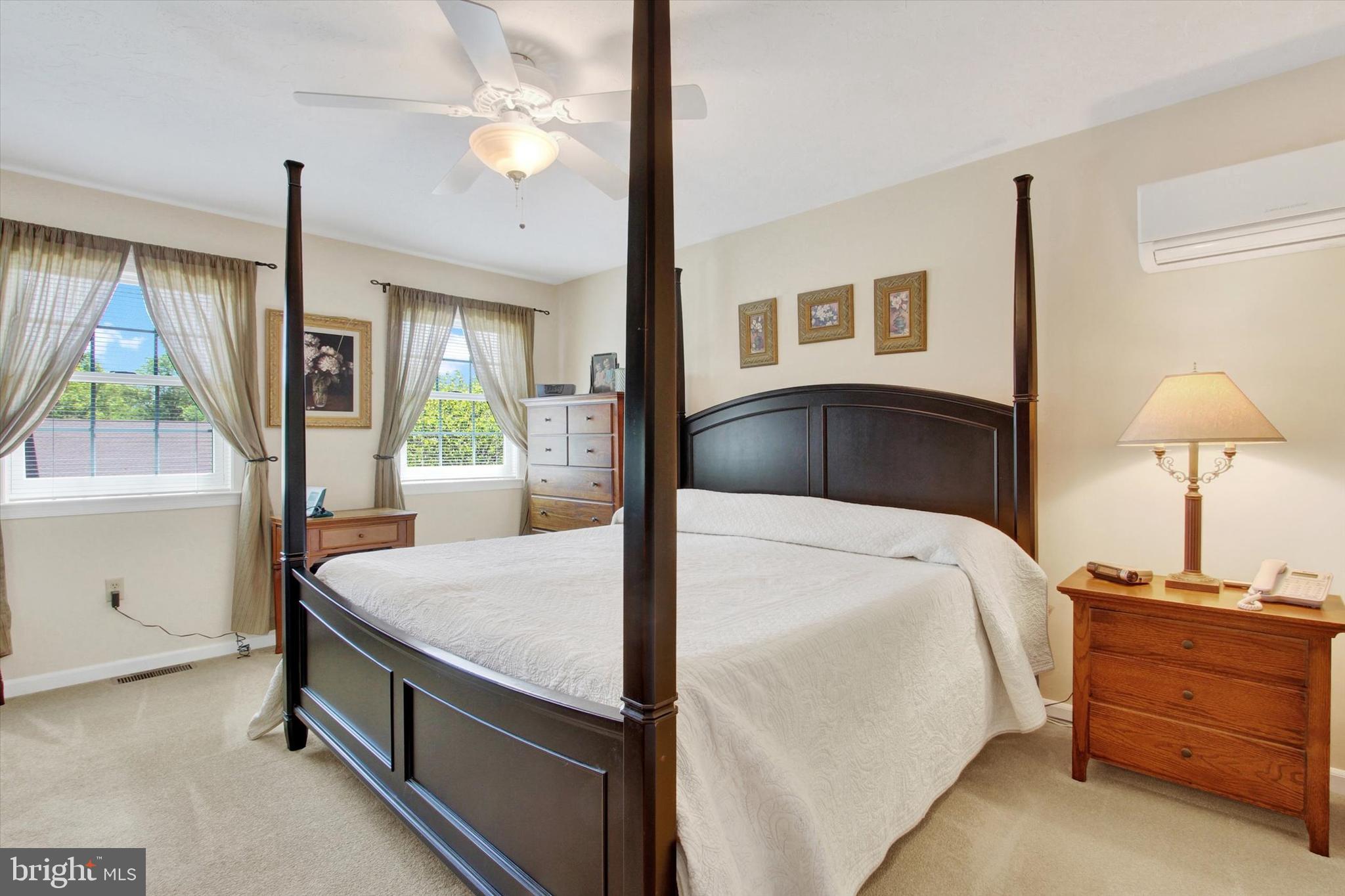 HUNTERS CROSSING - Residential