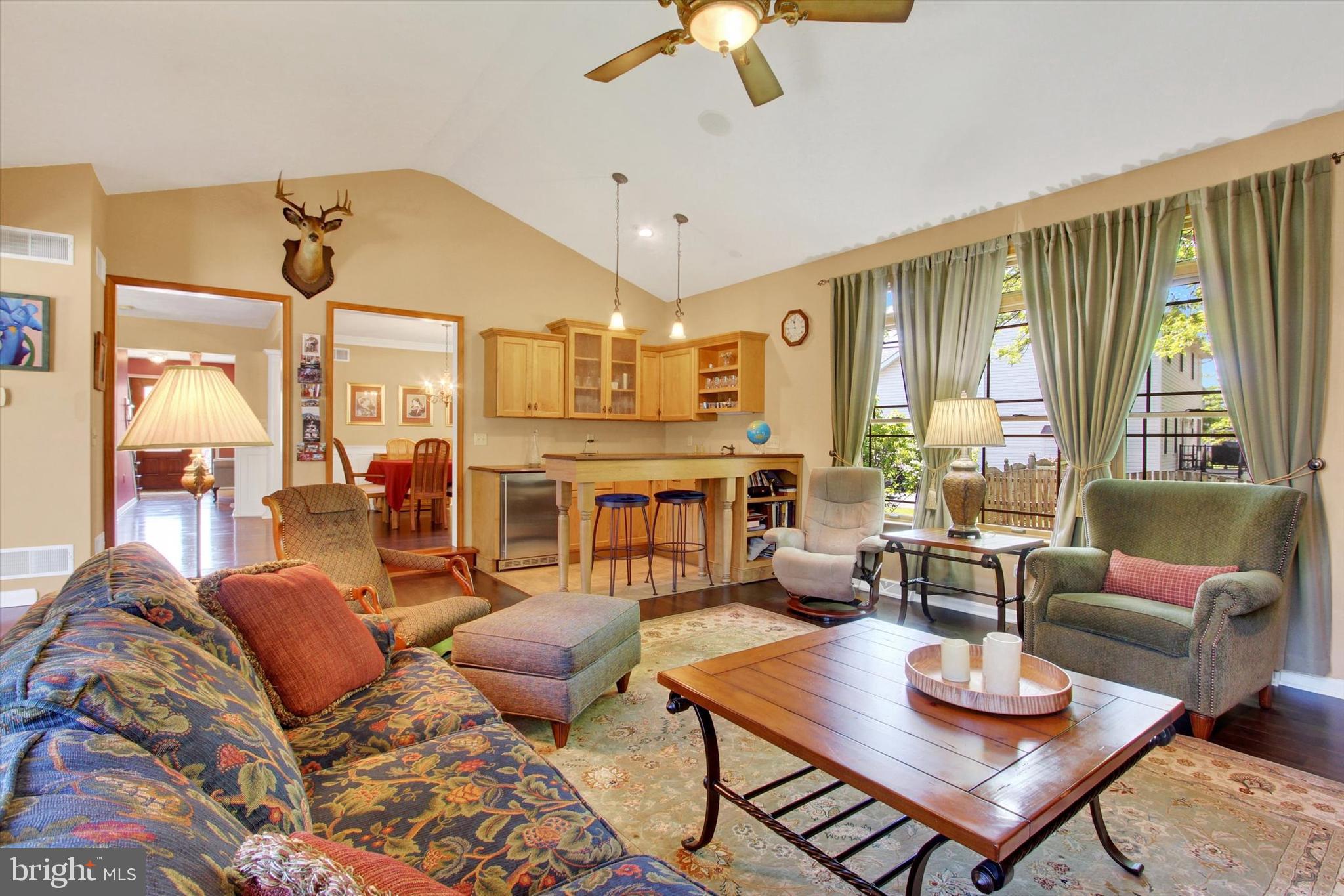 HUNTERS CROSSING - Residential