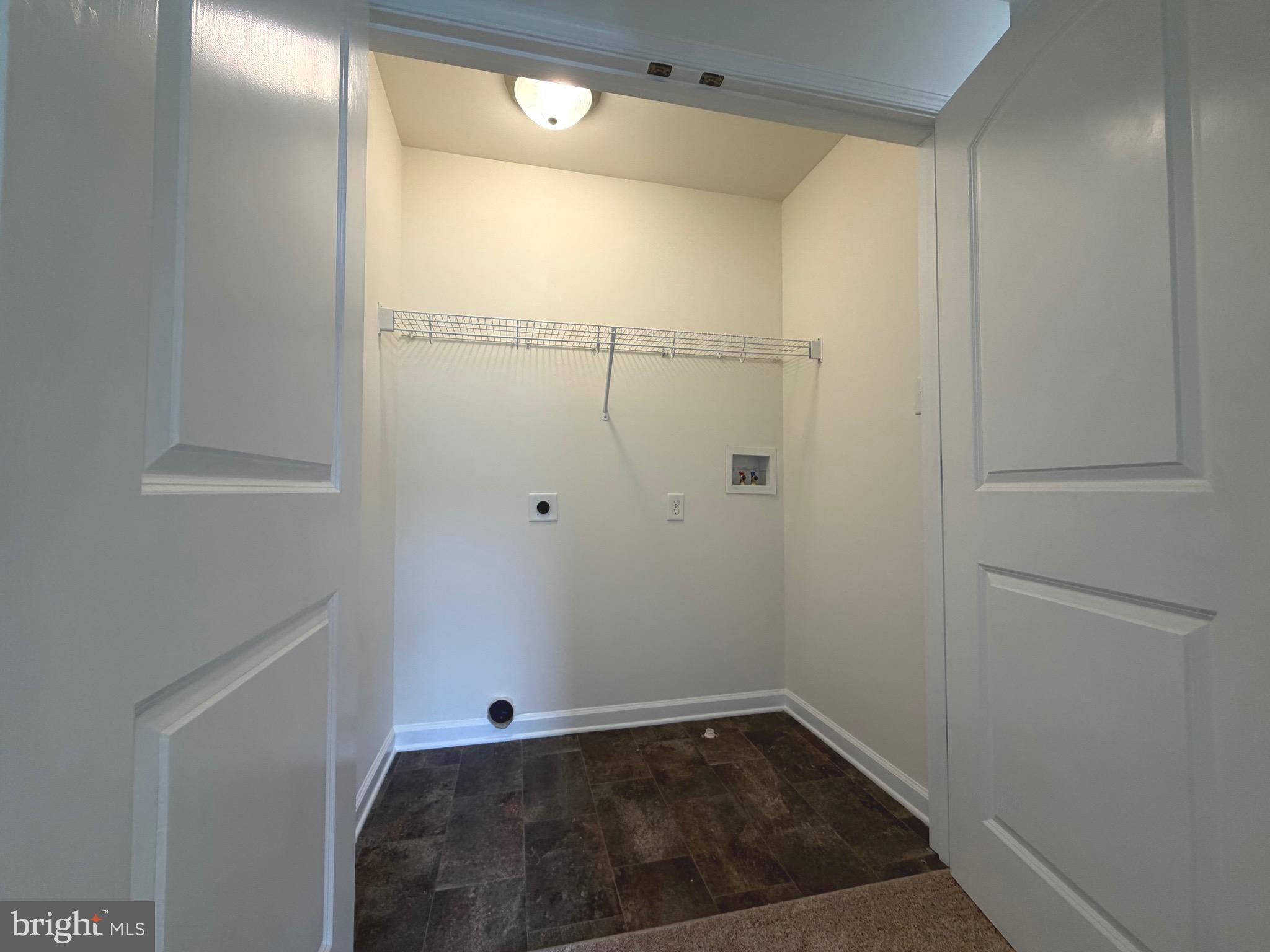INWOOD VILLAGE - Residential