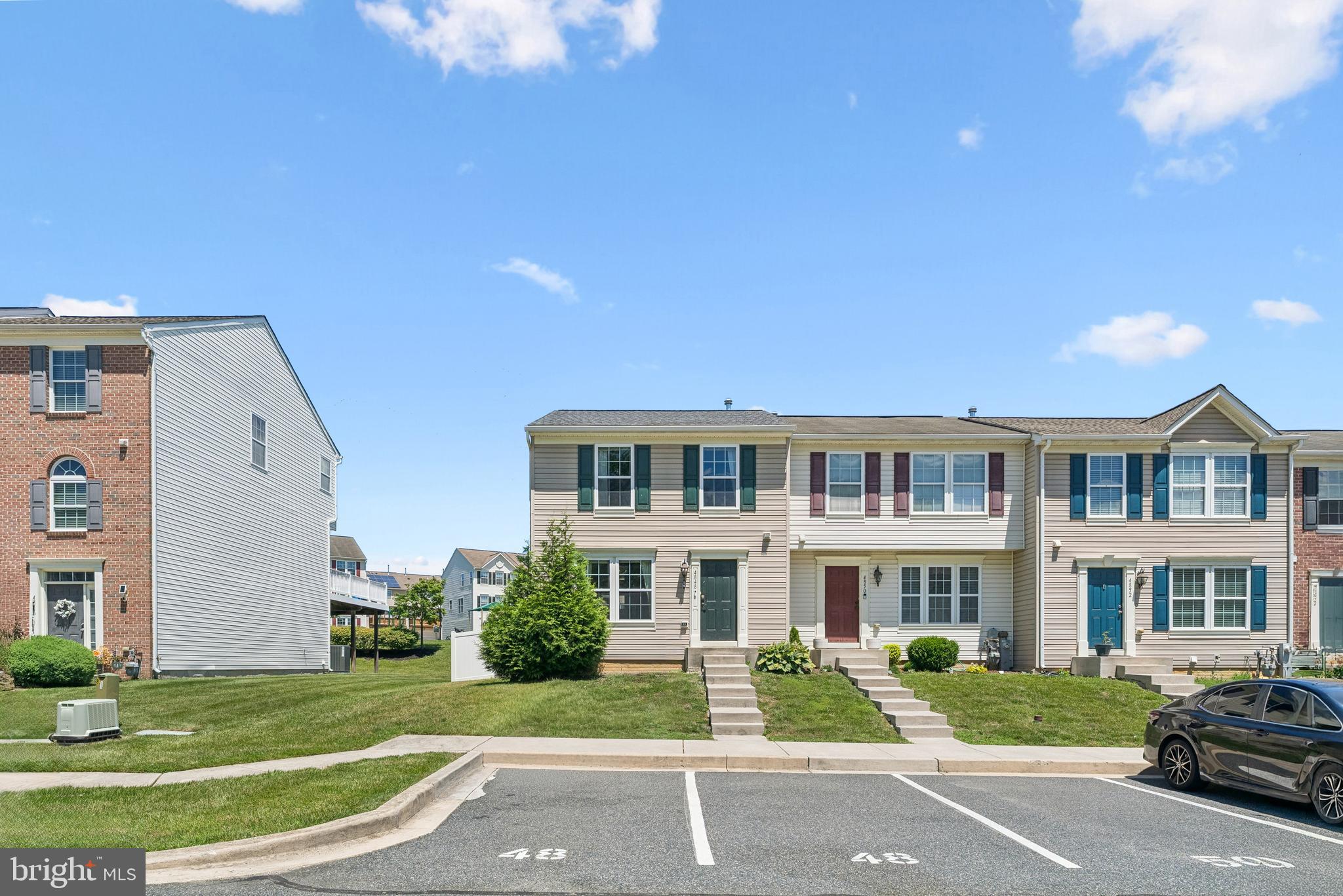 HOLLY WOODS - Residential