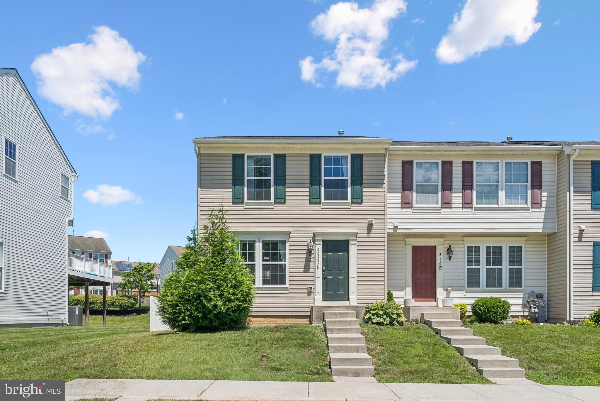 HOLLY WOODS - Residential