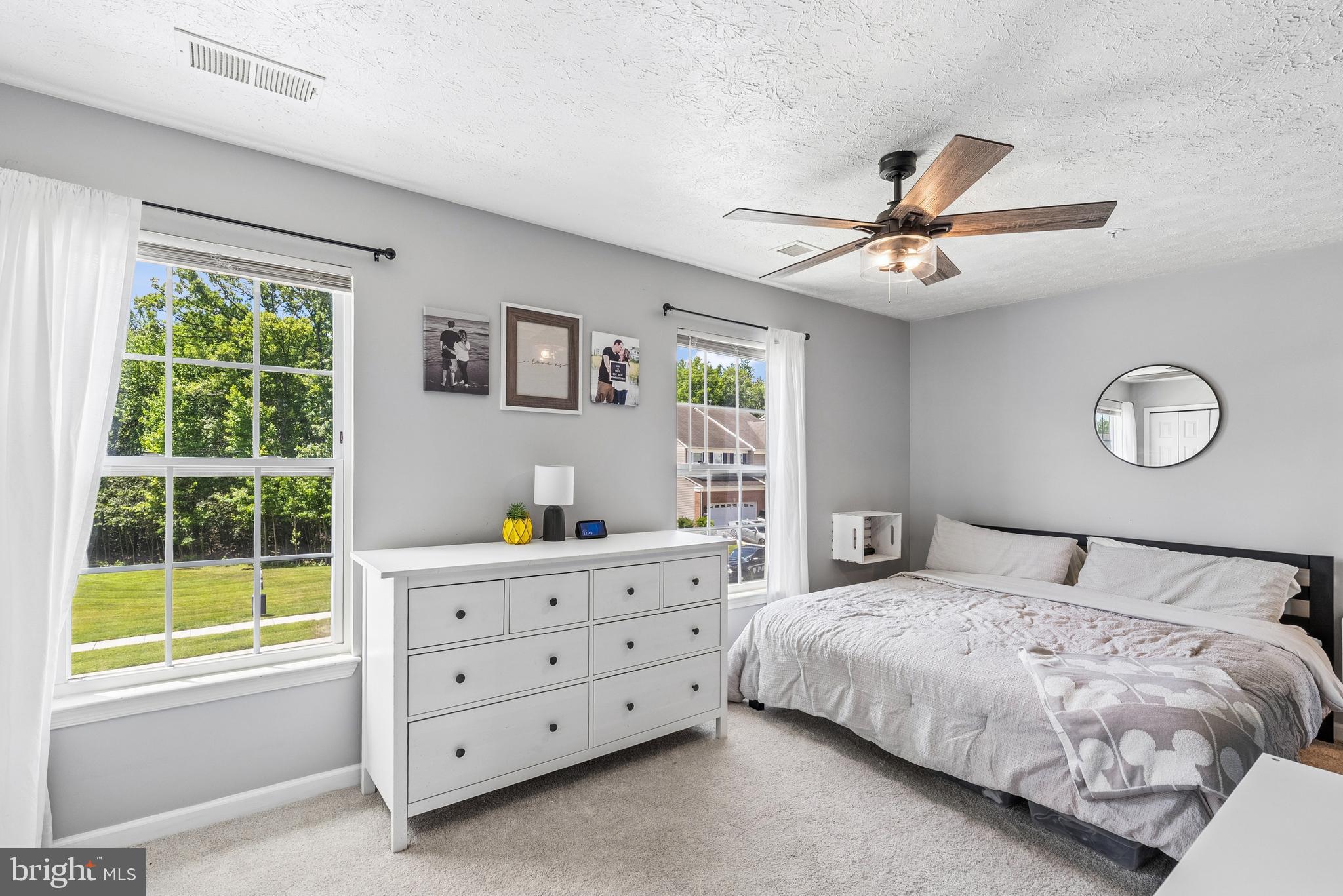 HOLLY WOODS - Residential