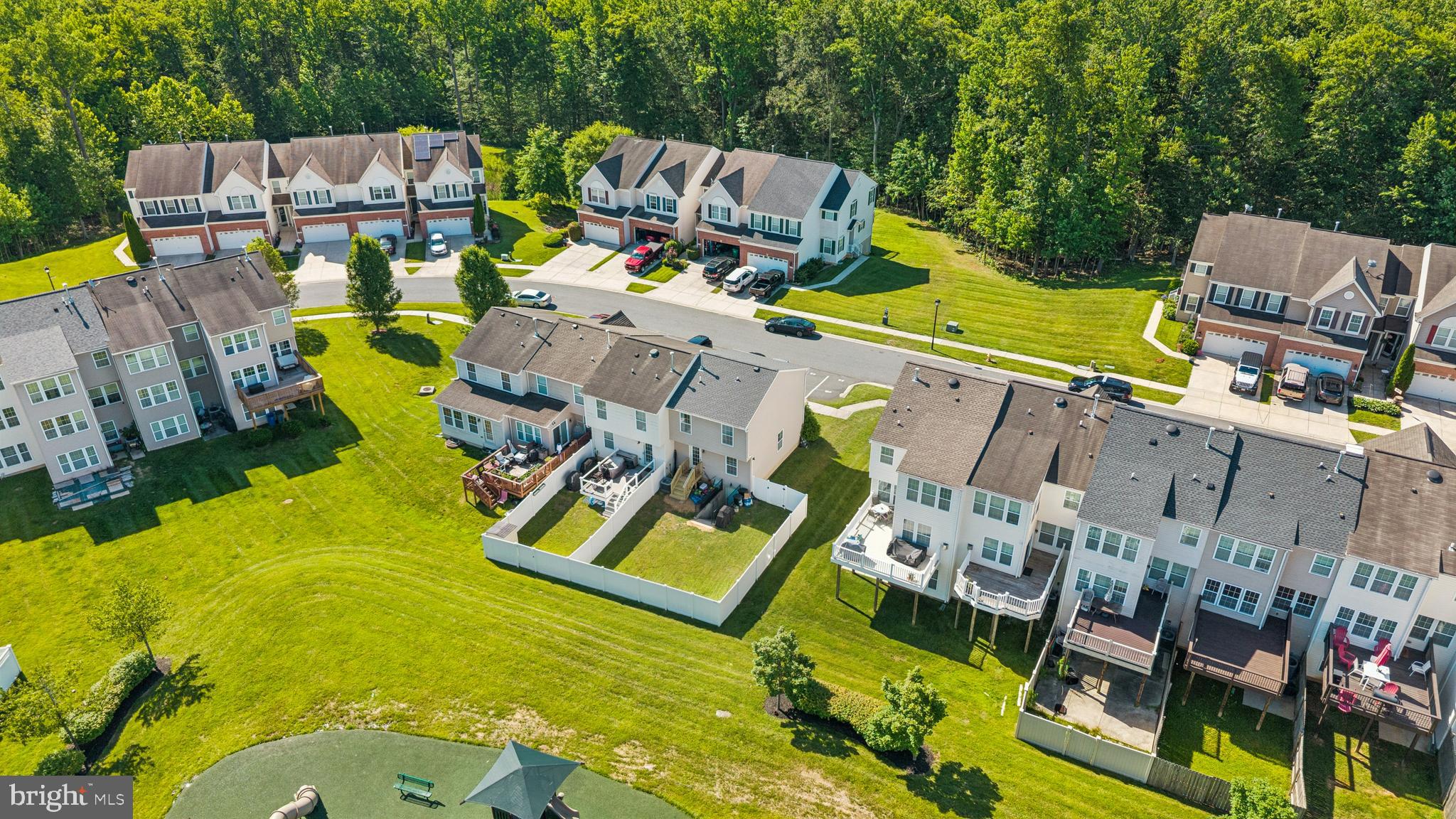 HOLLY WOODS - Residential