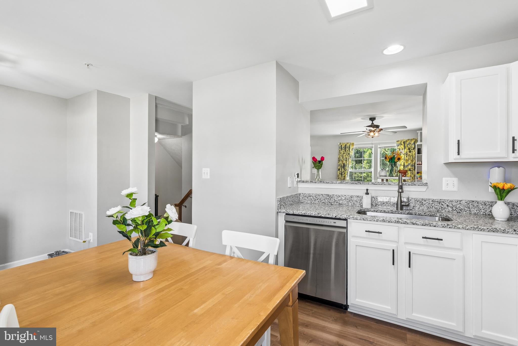 HOLLY WOODS - Residential
