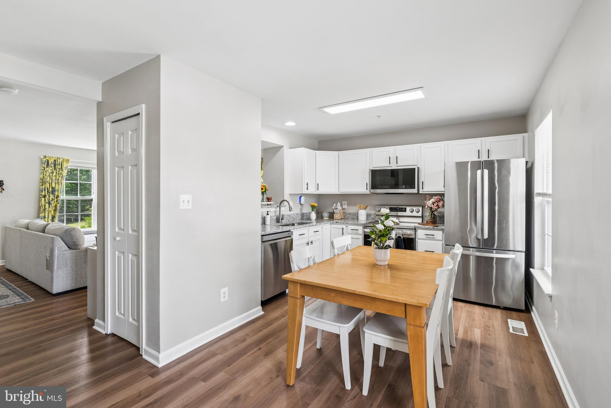 HOLLY WOODS - Residential