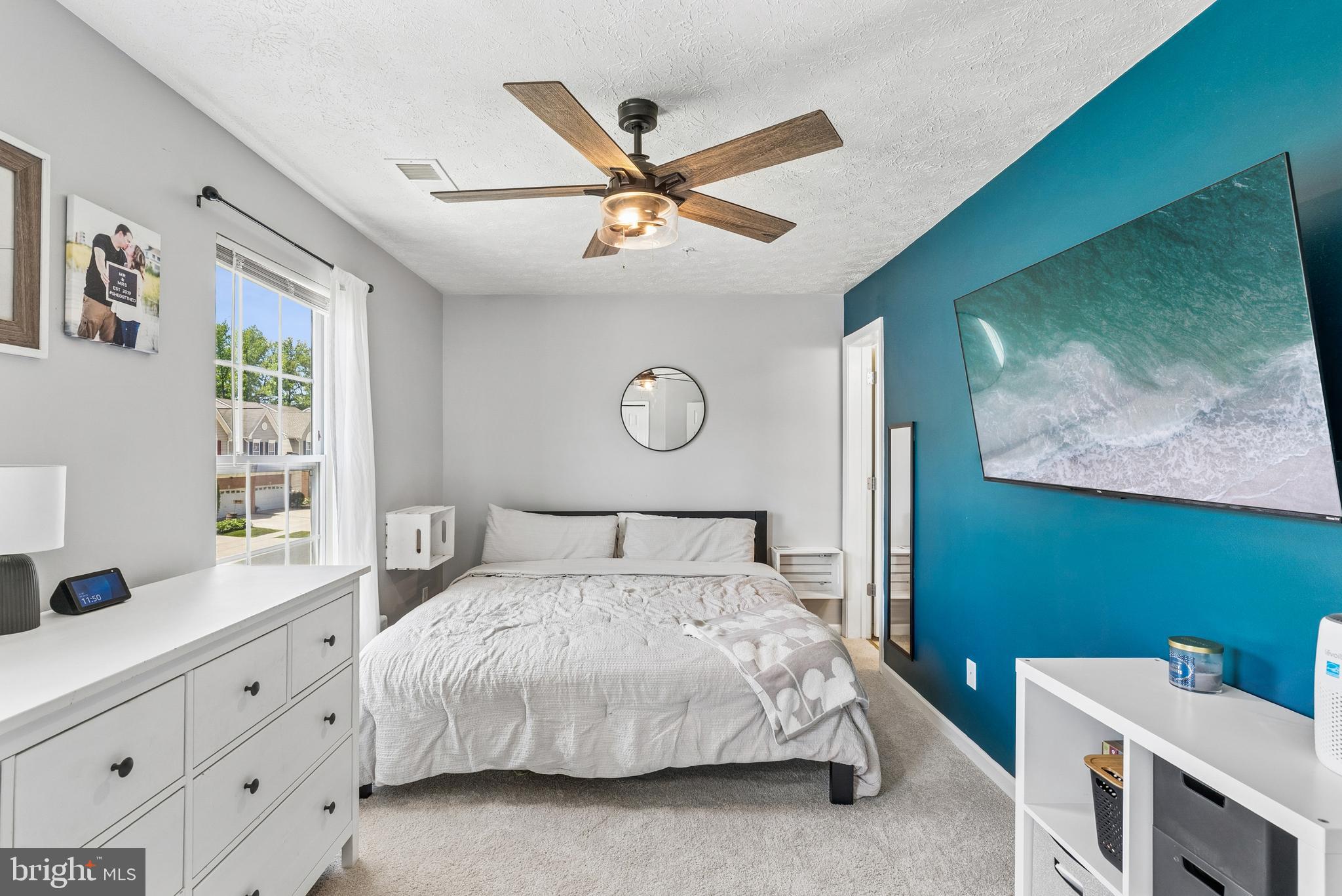 HOLLY WOODS - Residential