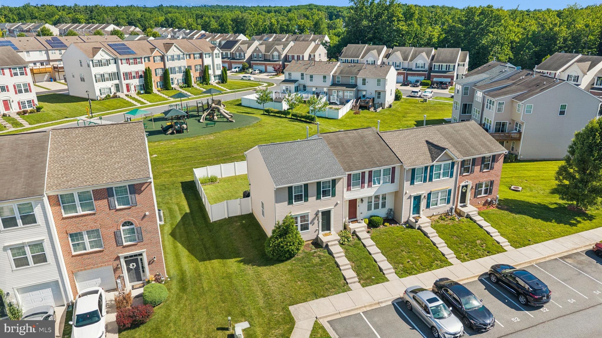 HOLLY WOODS - Residential