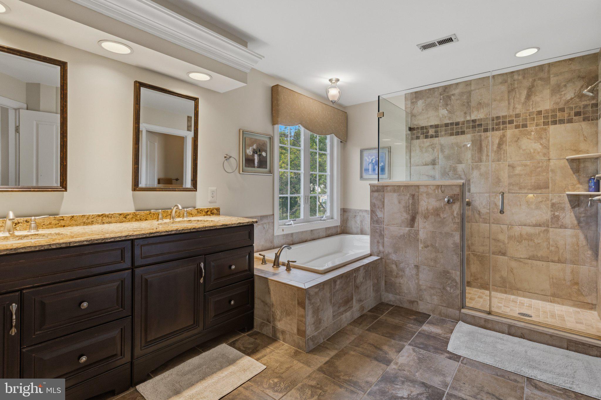 CHESTNUT CREEK - Residential